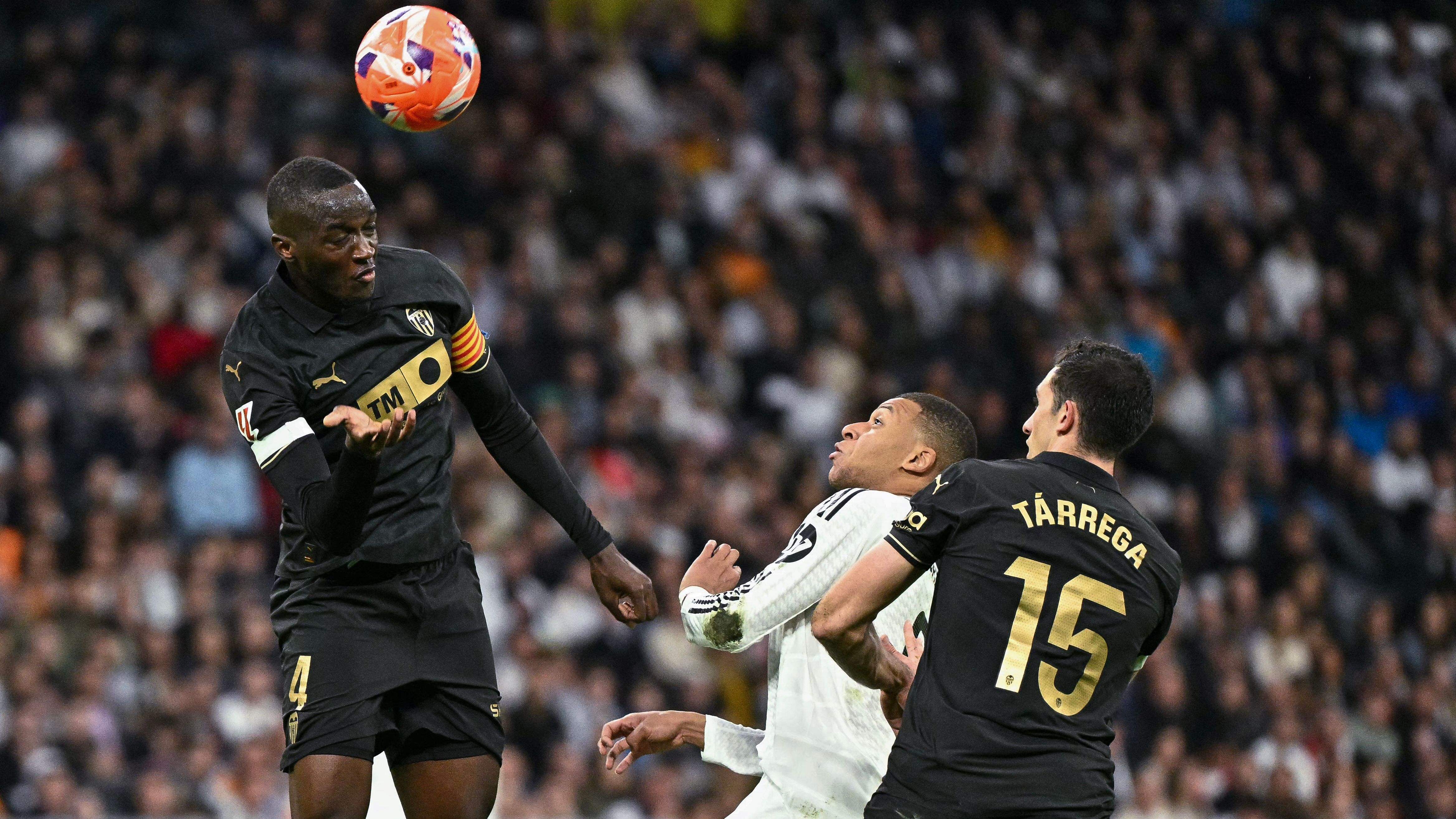 FBL-ESP-LIGA-REAL MADRID-VALENCIA