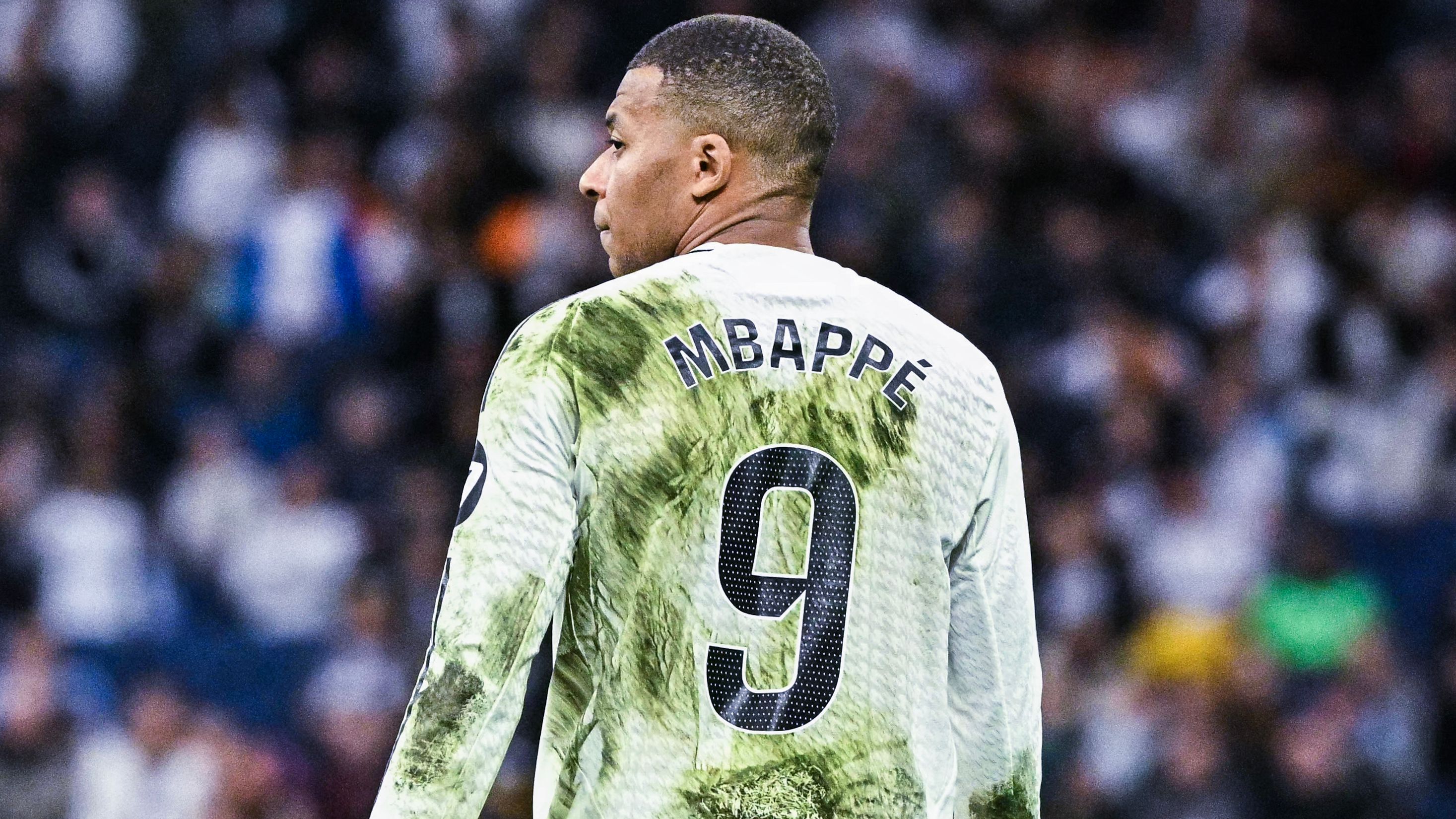 TOPSHOT-FBL-ESP-LIGA-REAL MADRID-VALENCIA