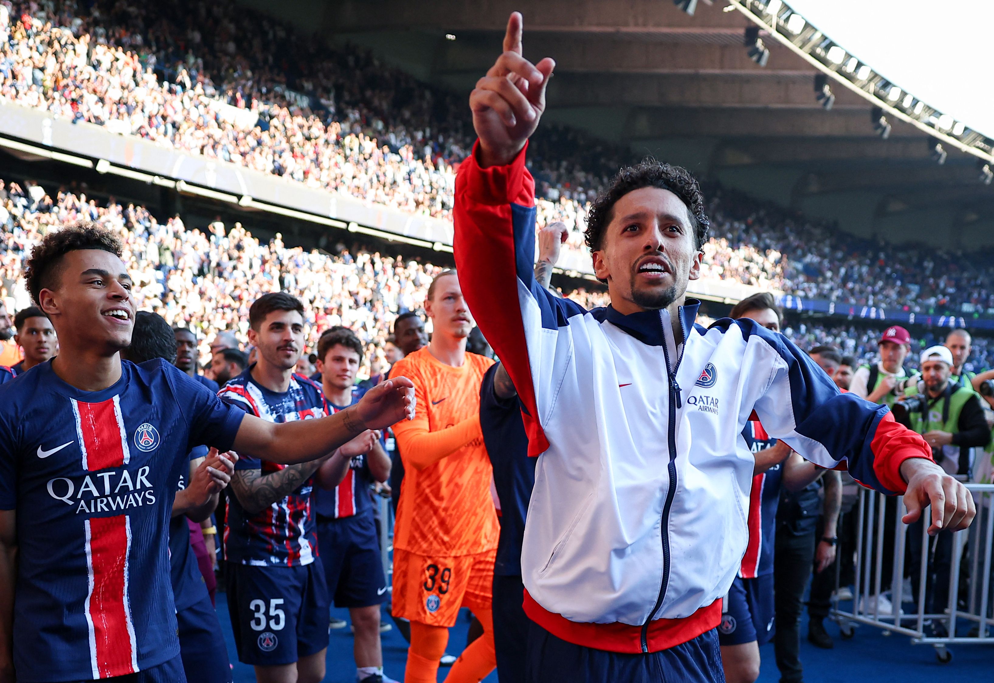 パリサンジェルマン PSG チャンピオンズリーグ 優勝記念 マフラー スカーフ パリサンジェルマン PSG チャンピオンズリーグ 優勝記念