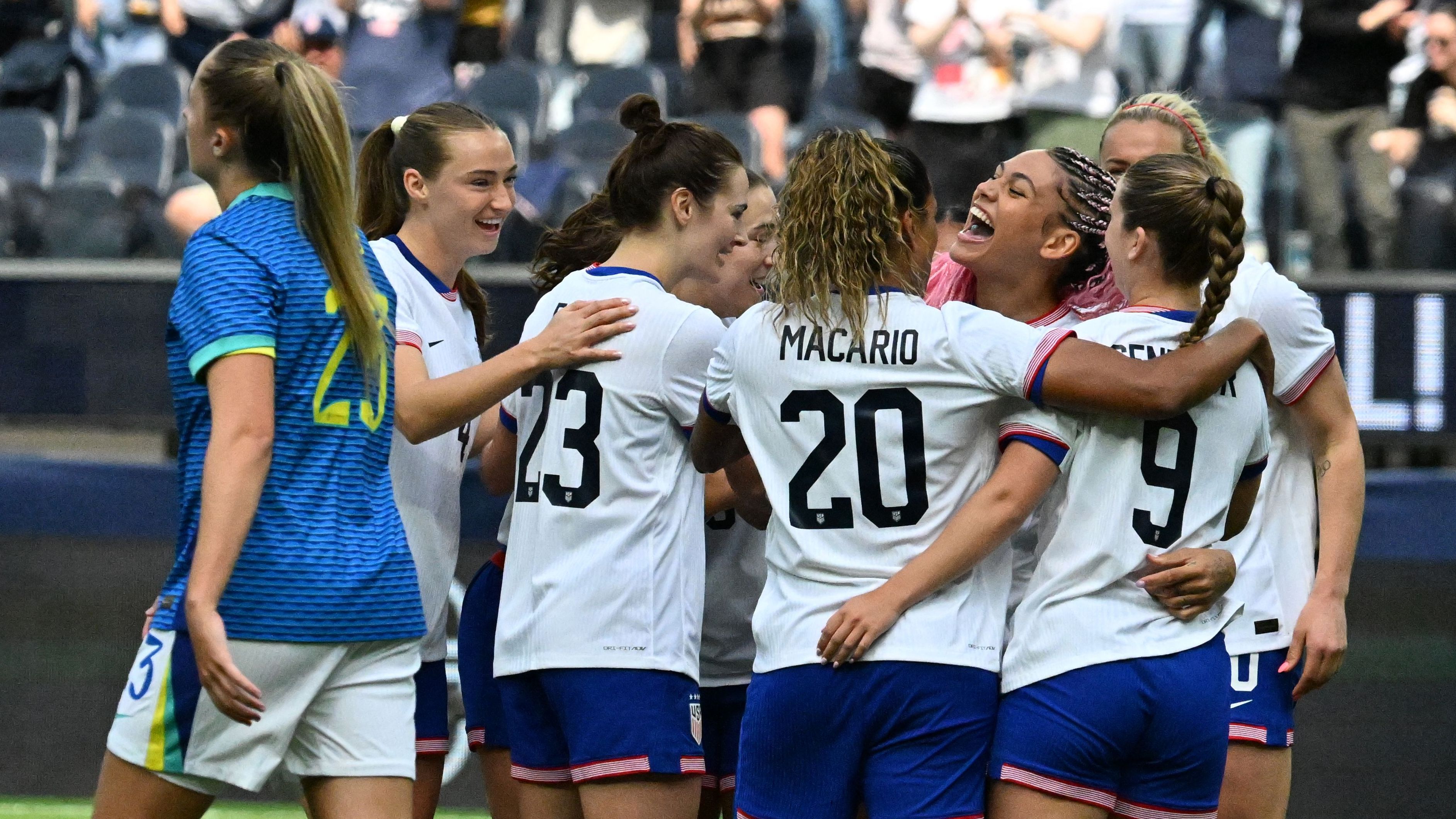 FBL-WOMEN-FRIENDLY-USA-BRAZIL