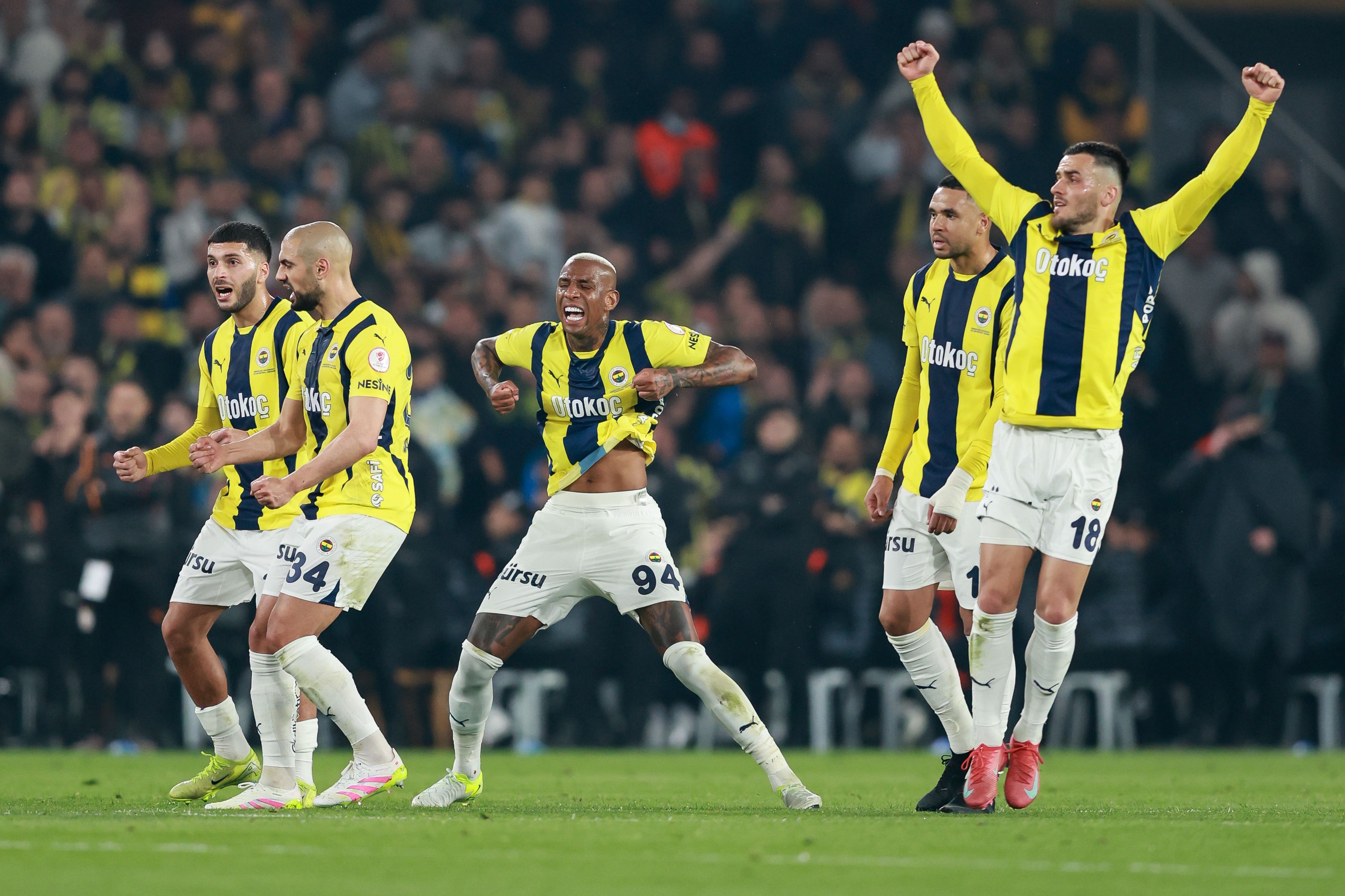 Fenerbahce v Galatasaray - Ziraat Turkish Cup - Quarter Final