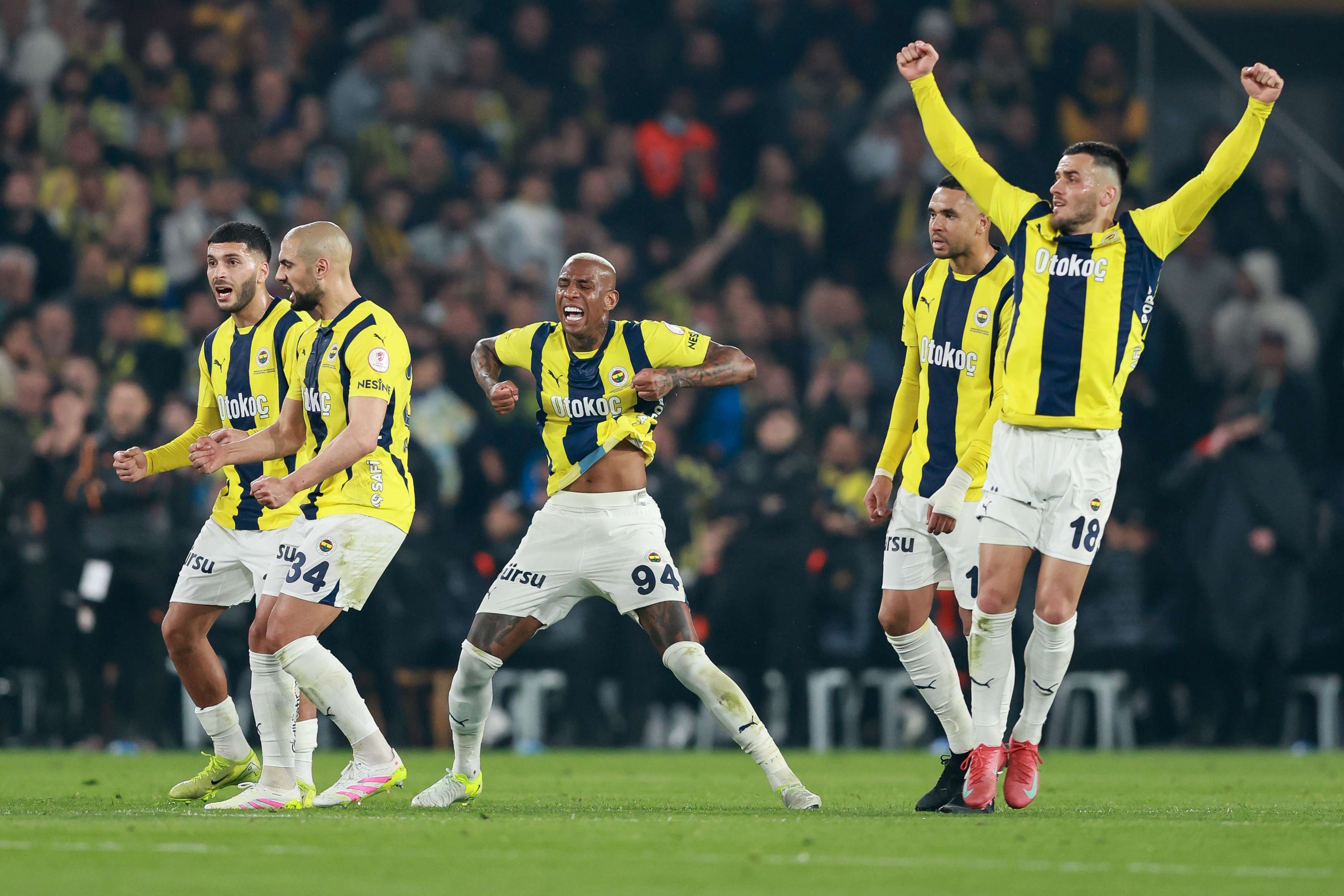 Fenerbahce v Galatasaray - Ziraat Turkish Cup - Quarter Final