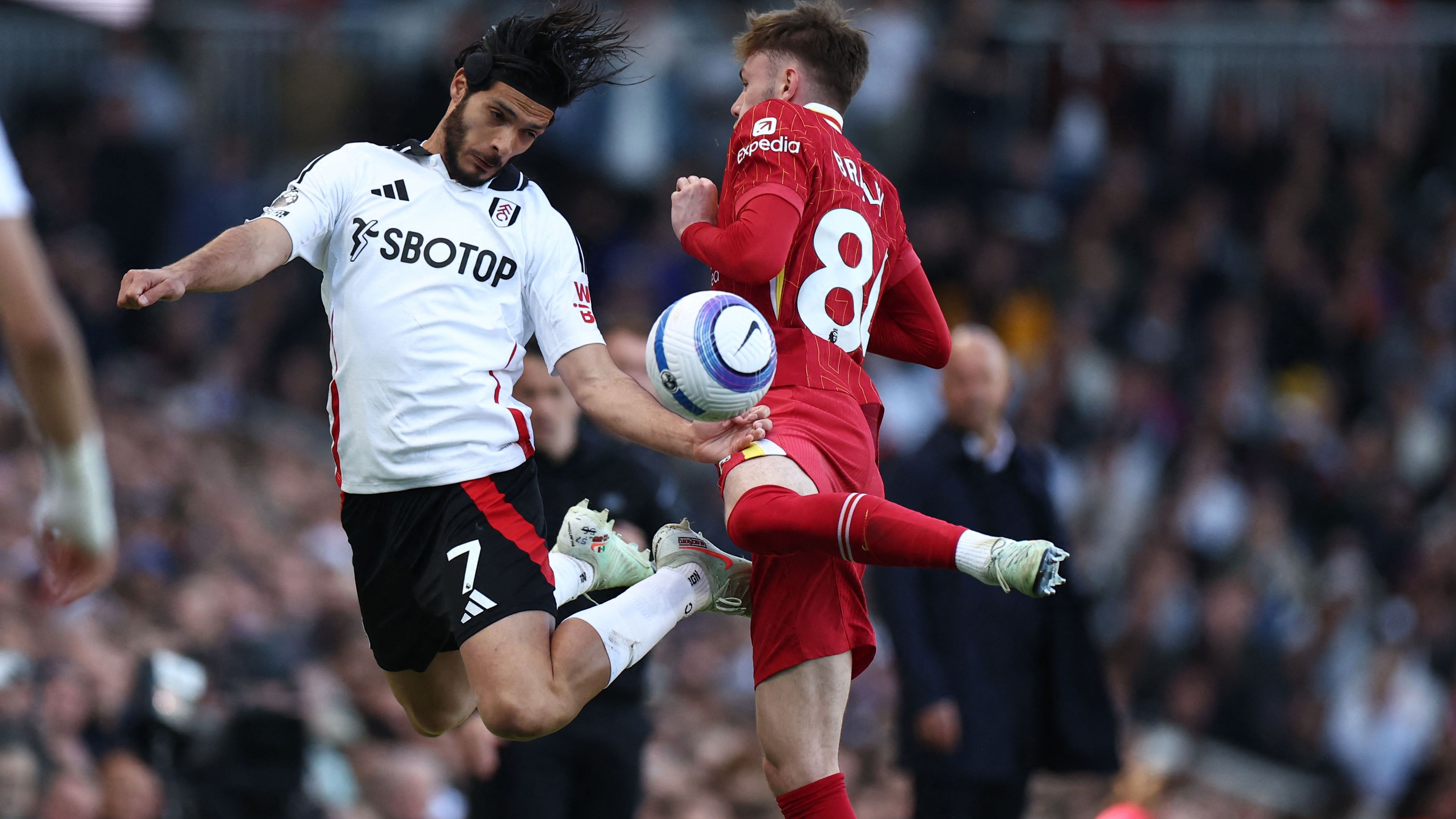 TOPSHOT-FBL-ENG-PR-FULHAM-LIVERPOOL