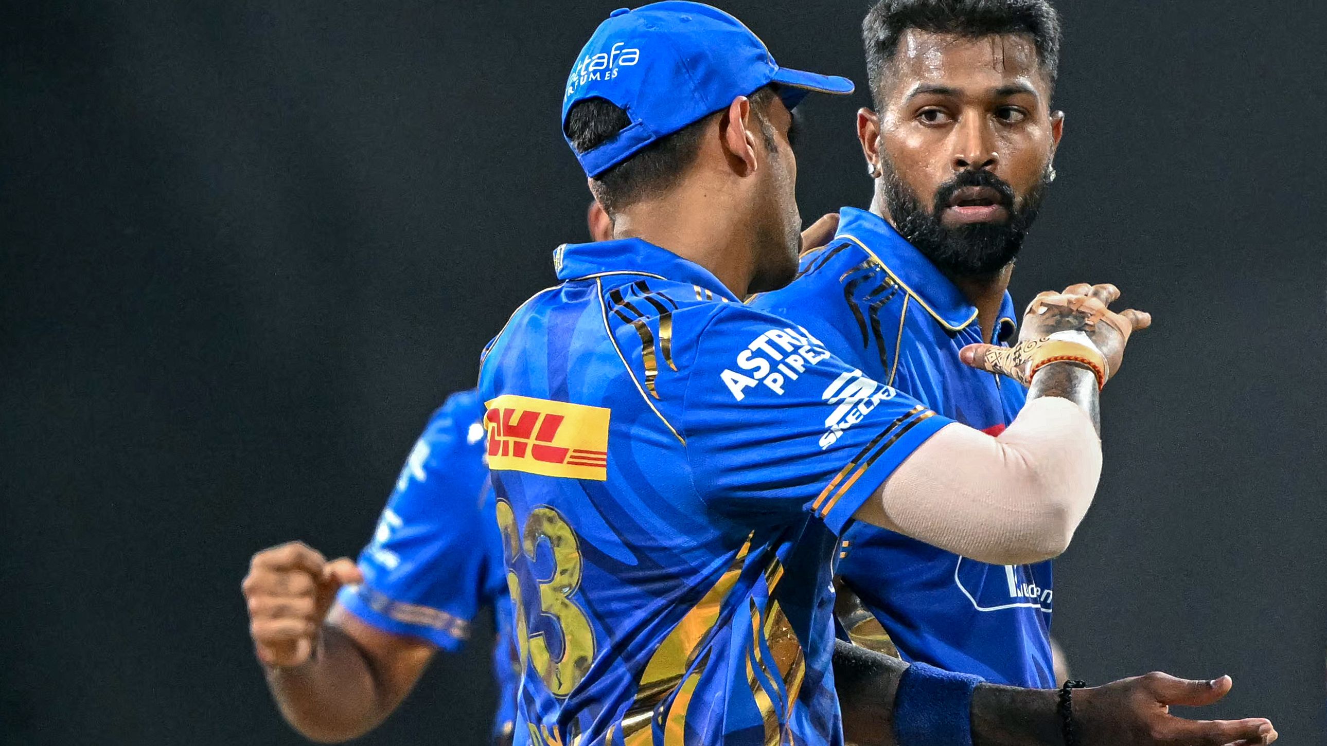 CRICKET-IND-IPL-T20-MUMBAI-BENGALURU