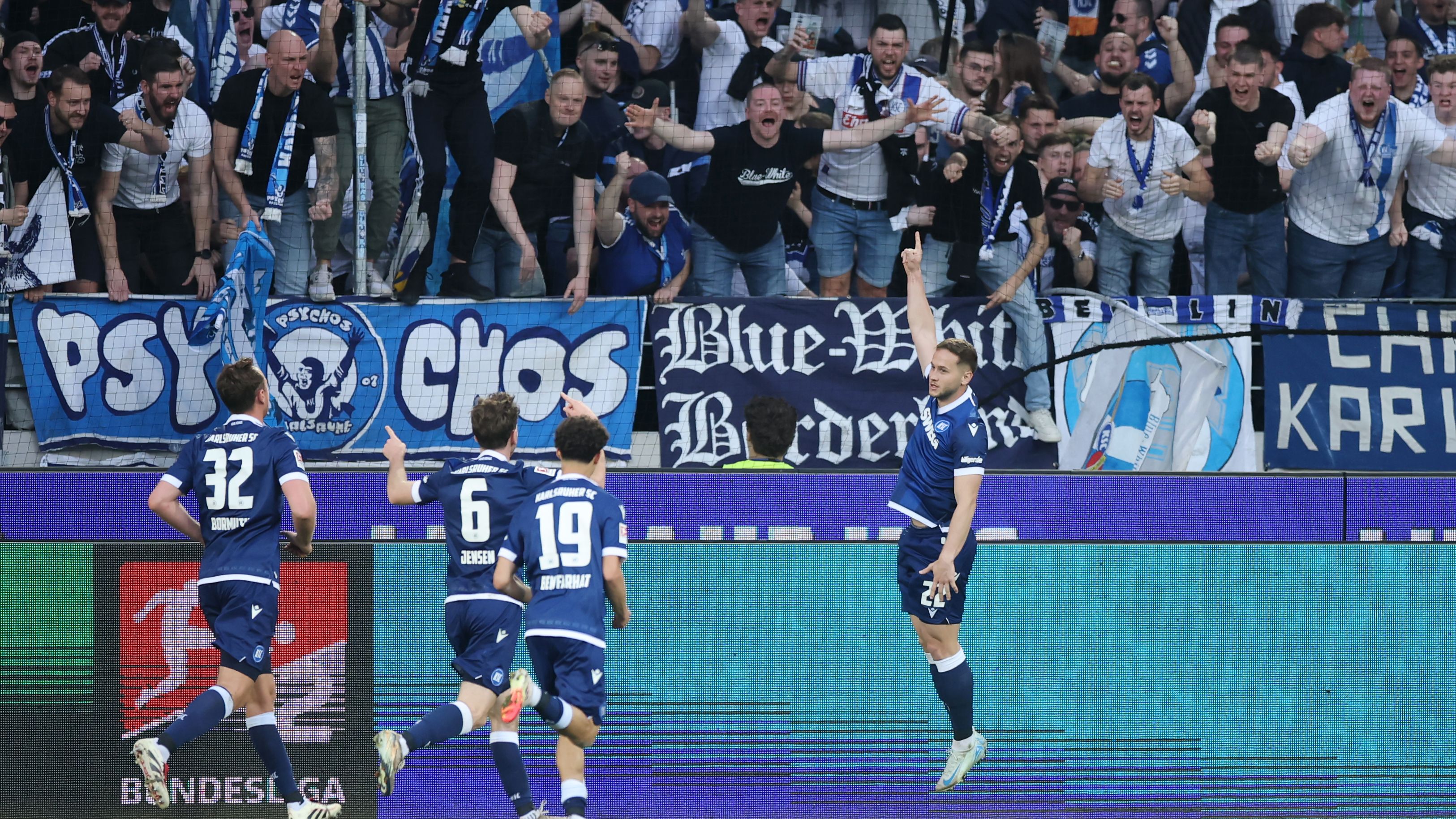 Karlsruher SC v Hannover 96 - Second Bundesliga