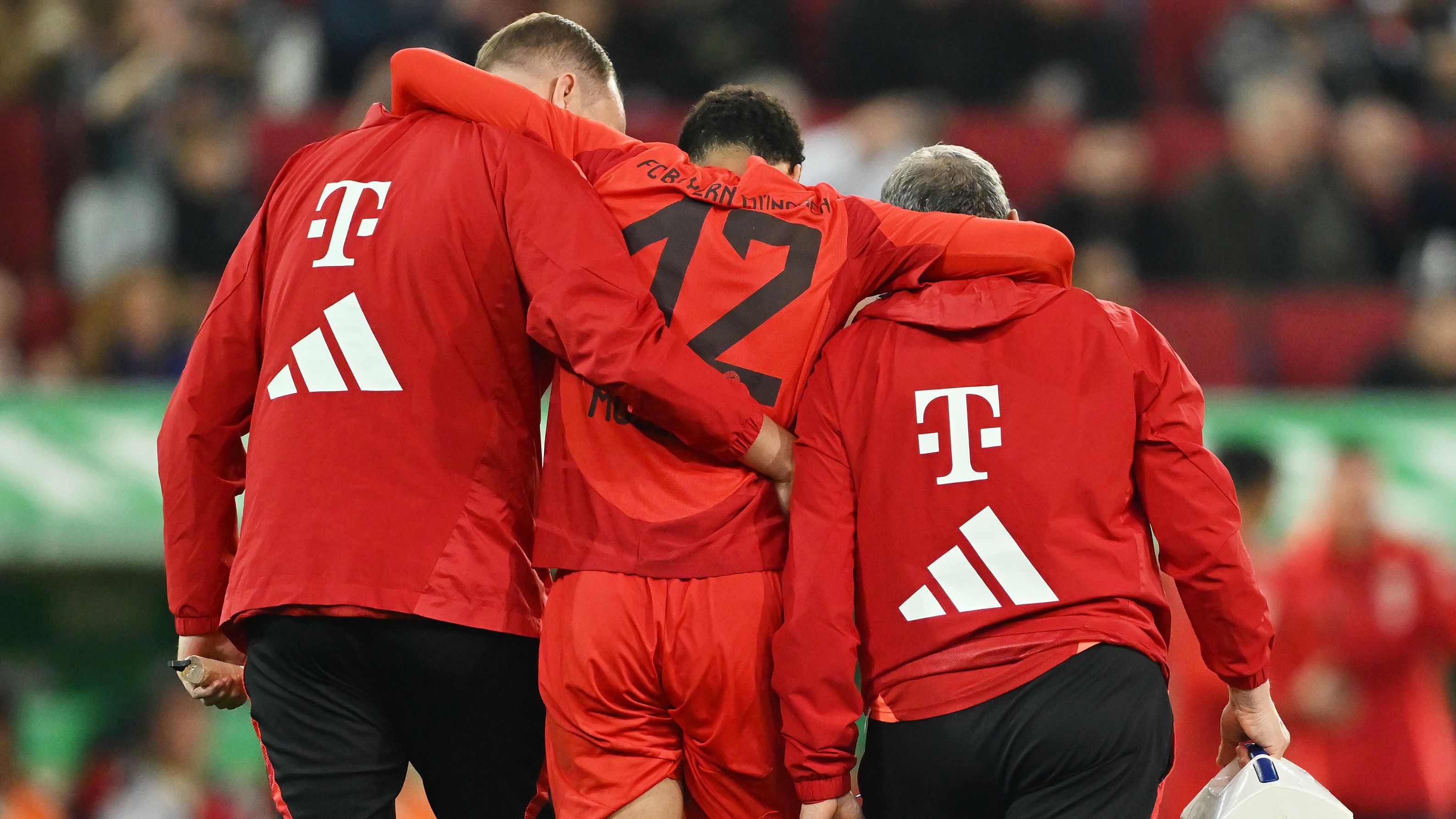 FC Augsburg v FC Bayern München - Bundesliga