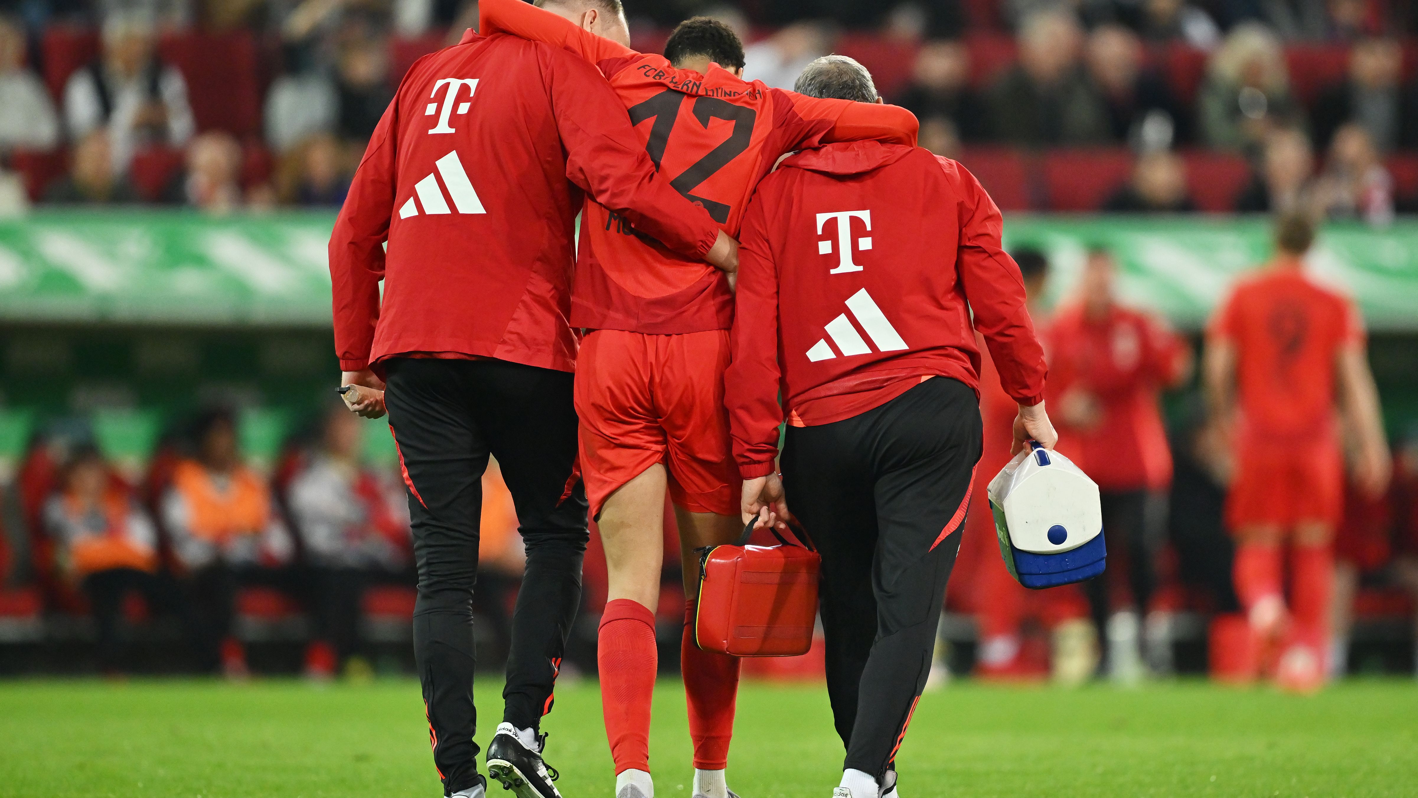 FC Augsburg v FC Bayern München - Bundesliga