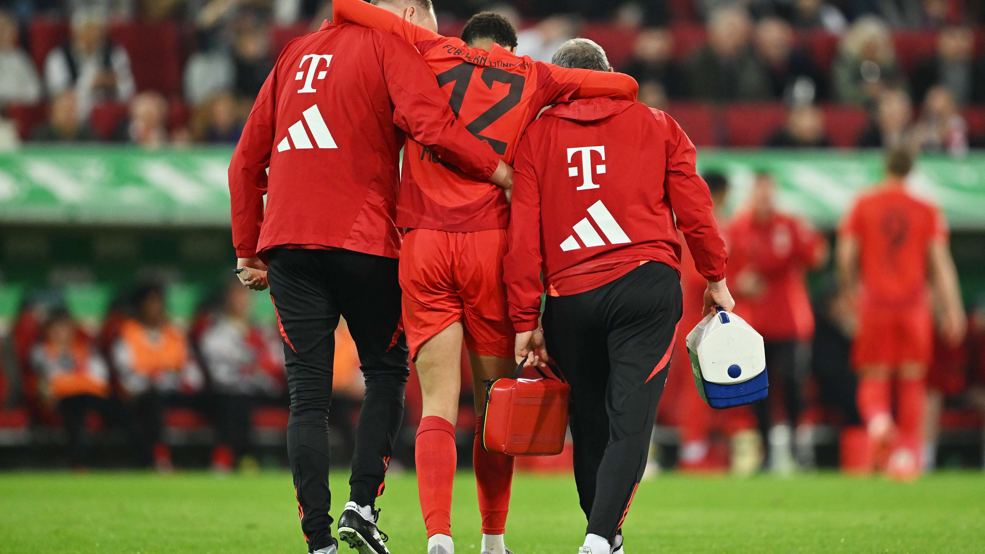 FC Augsburg v FC Bayern München - Bundesliga