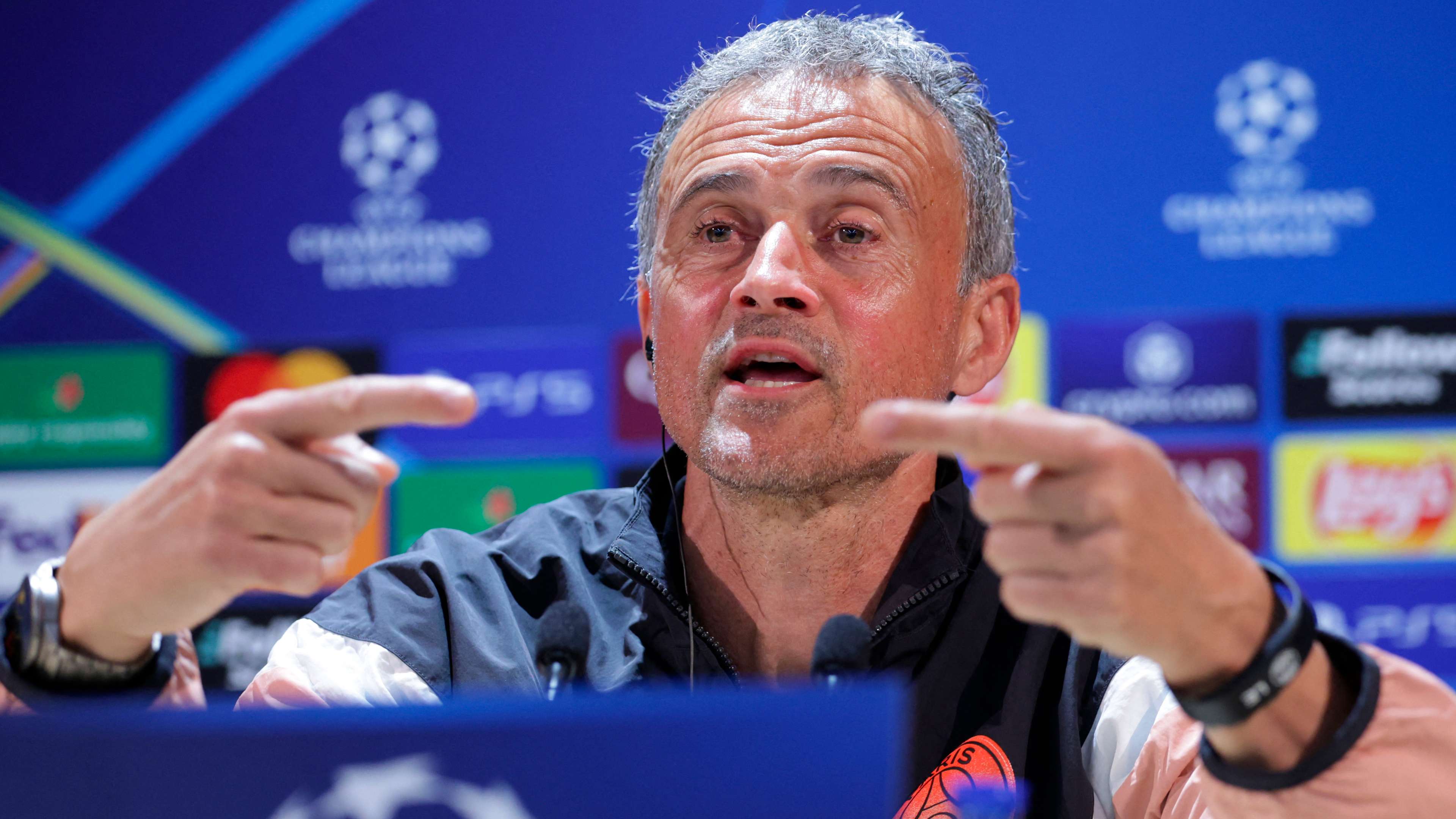 FBL-EUR-C1-PSG-PRESSER