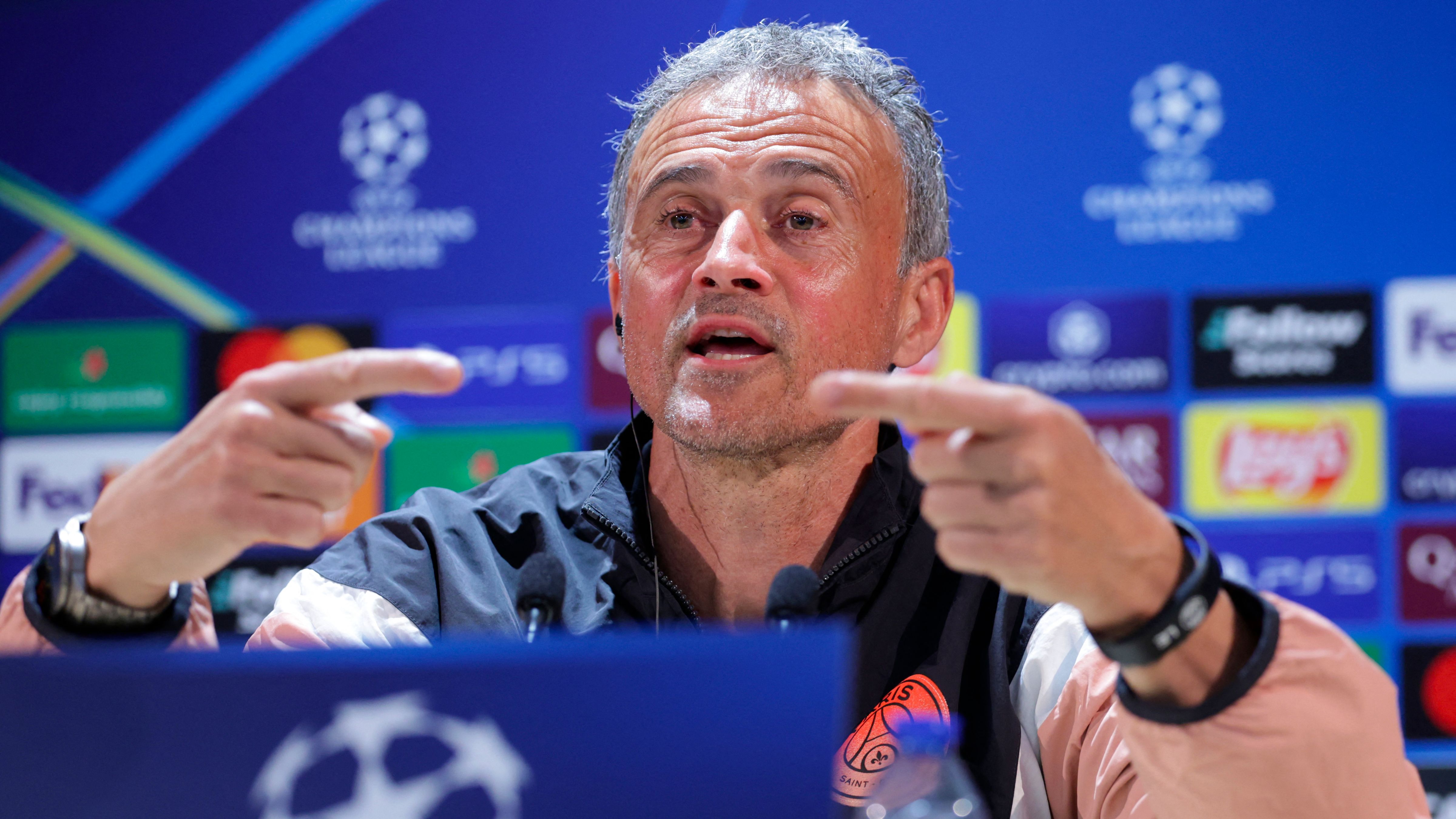 FBL-EUR-C1-PSG-PRESSER