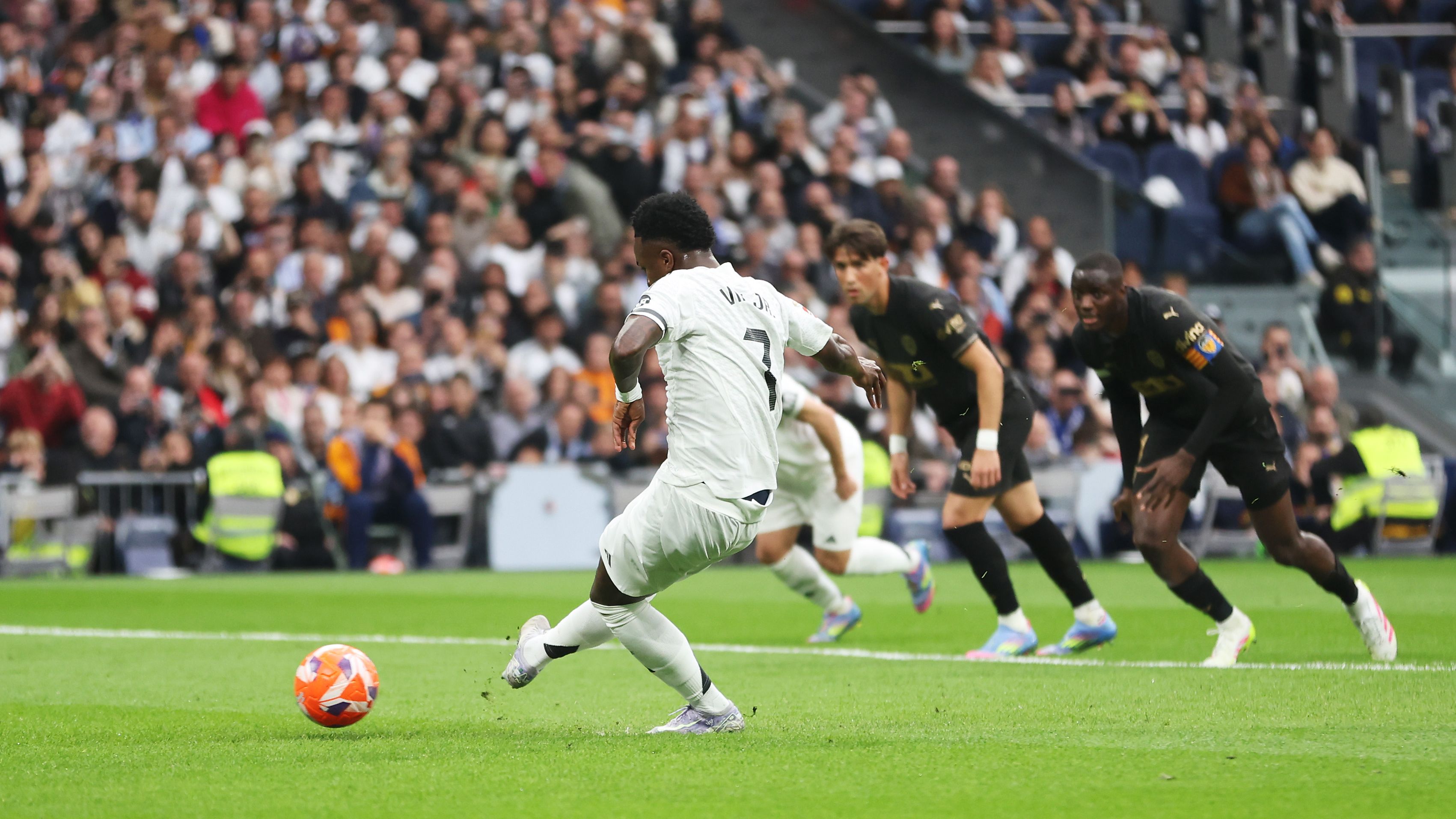 Real Madrid CF v Valencia CF - La Liga EA Sports