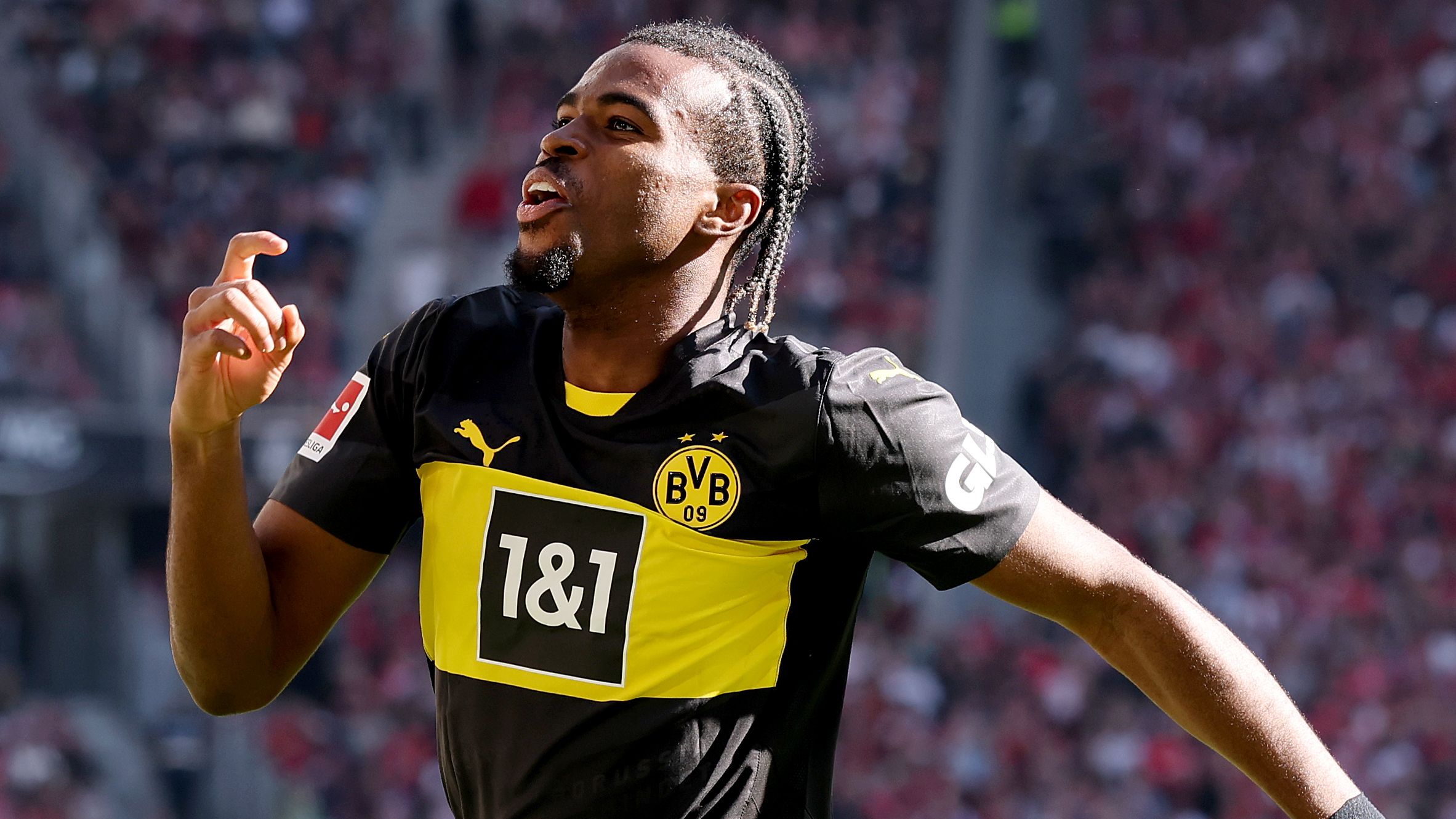 Sport-Club Freiburg v Borussia Dortmund - Bundesliga
