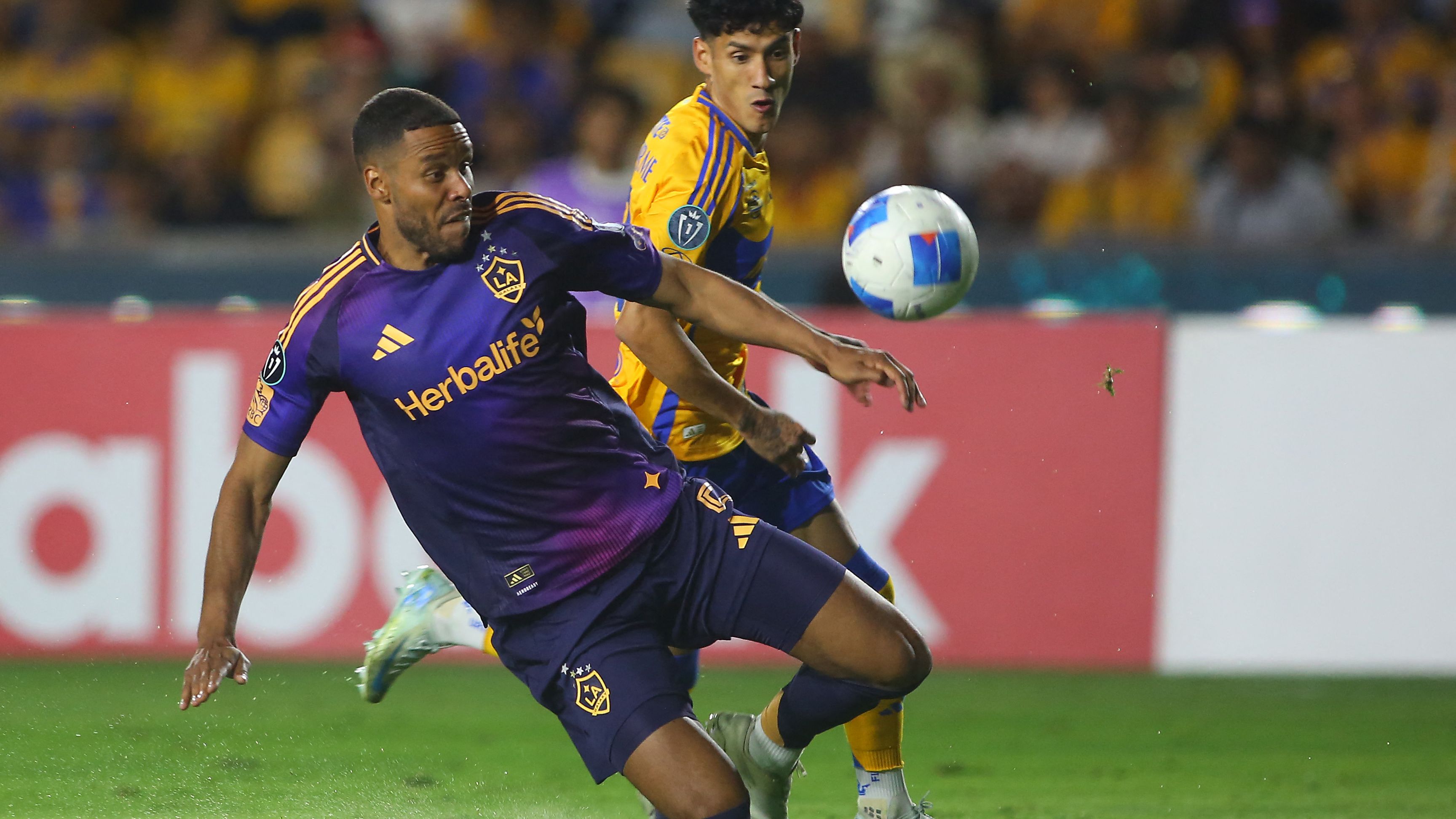 FBL-CONCACAF-CHAMPIONS-TIGRES-GALAXY