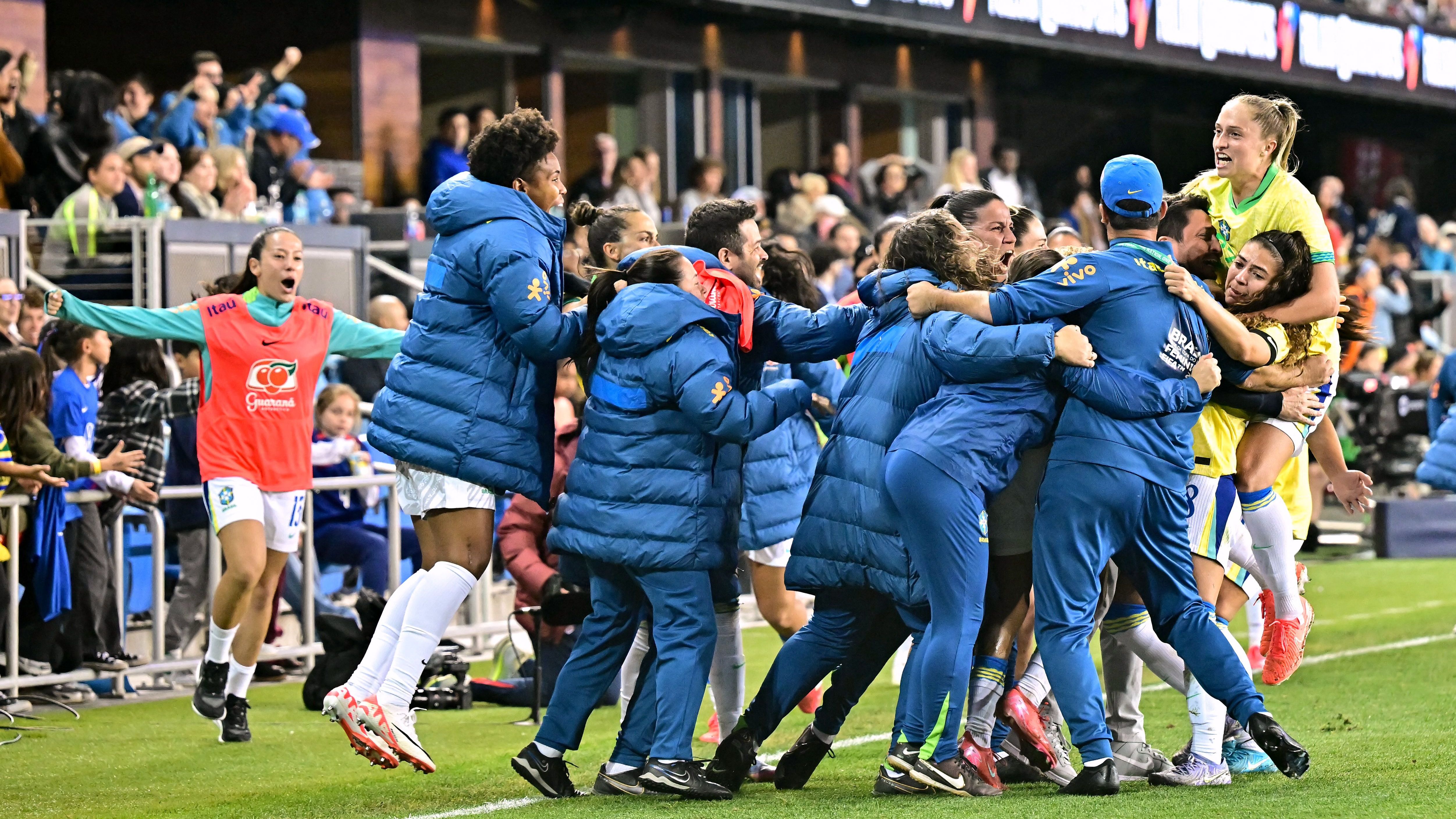 FBL-FRIENDLY-WOMEN-USA-BRAZIL