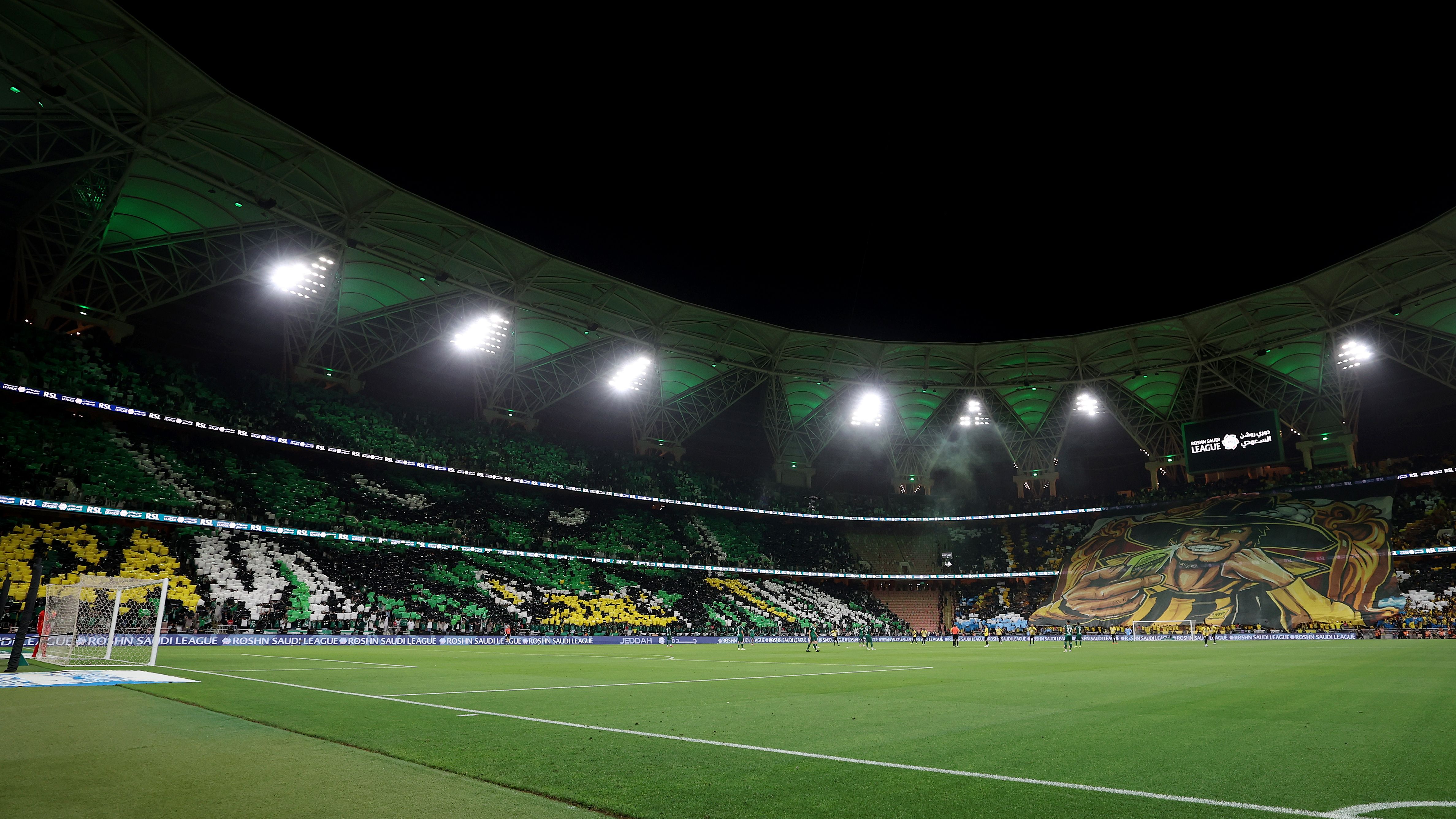 ″حياة المشجعين قد تصبح مهددة” .. مفاجأة من وزارة الرياضة في قضية ”اللافتة المسيئة” للأهلي وموقف الاتحاد! | السعودية Goal.com