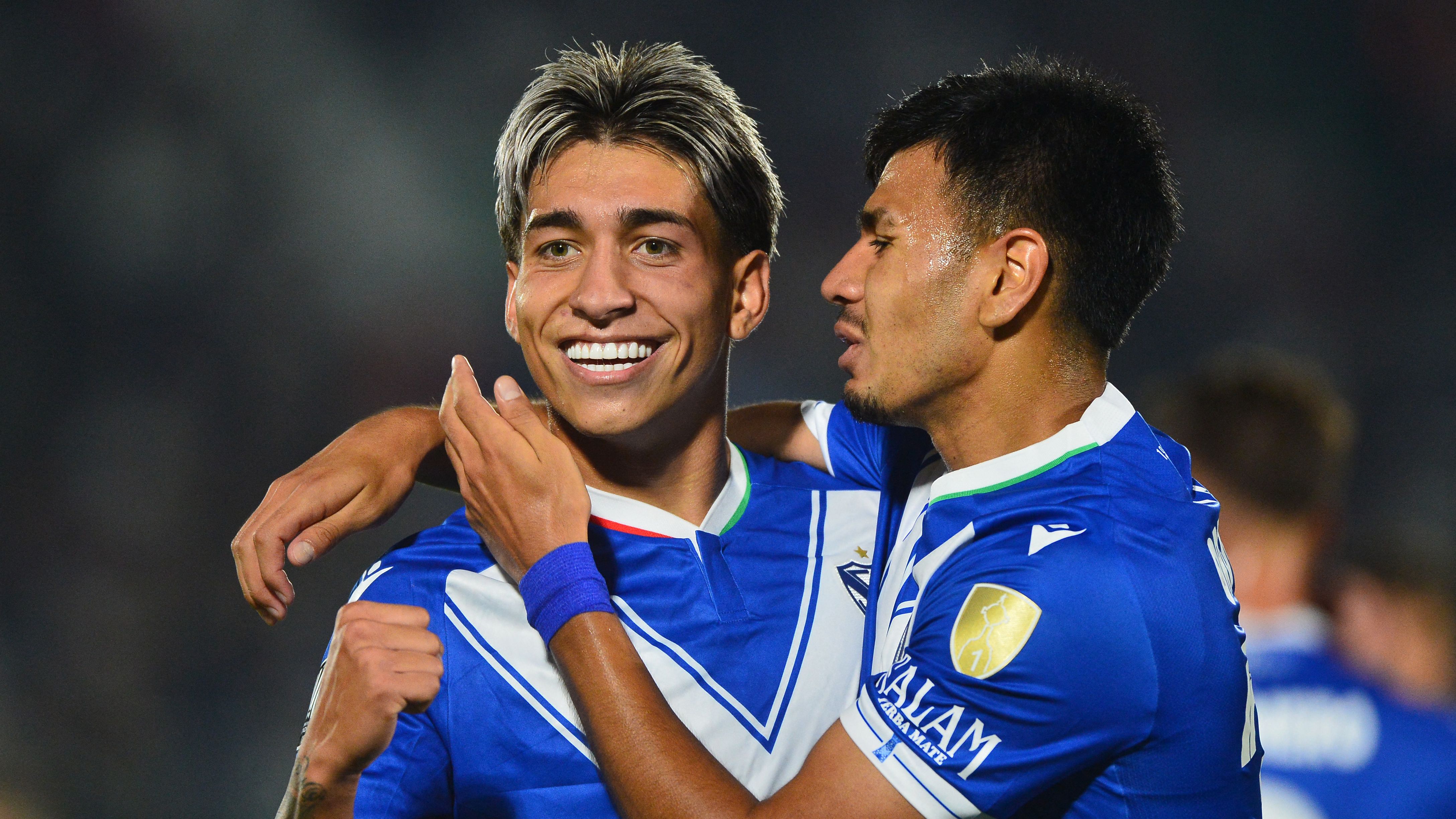 TOPSHOT-FBL-LIBERTADORES-OLIMPIA-VELEZ