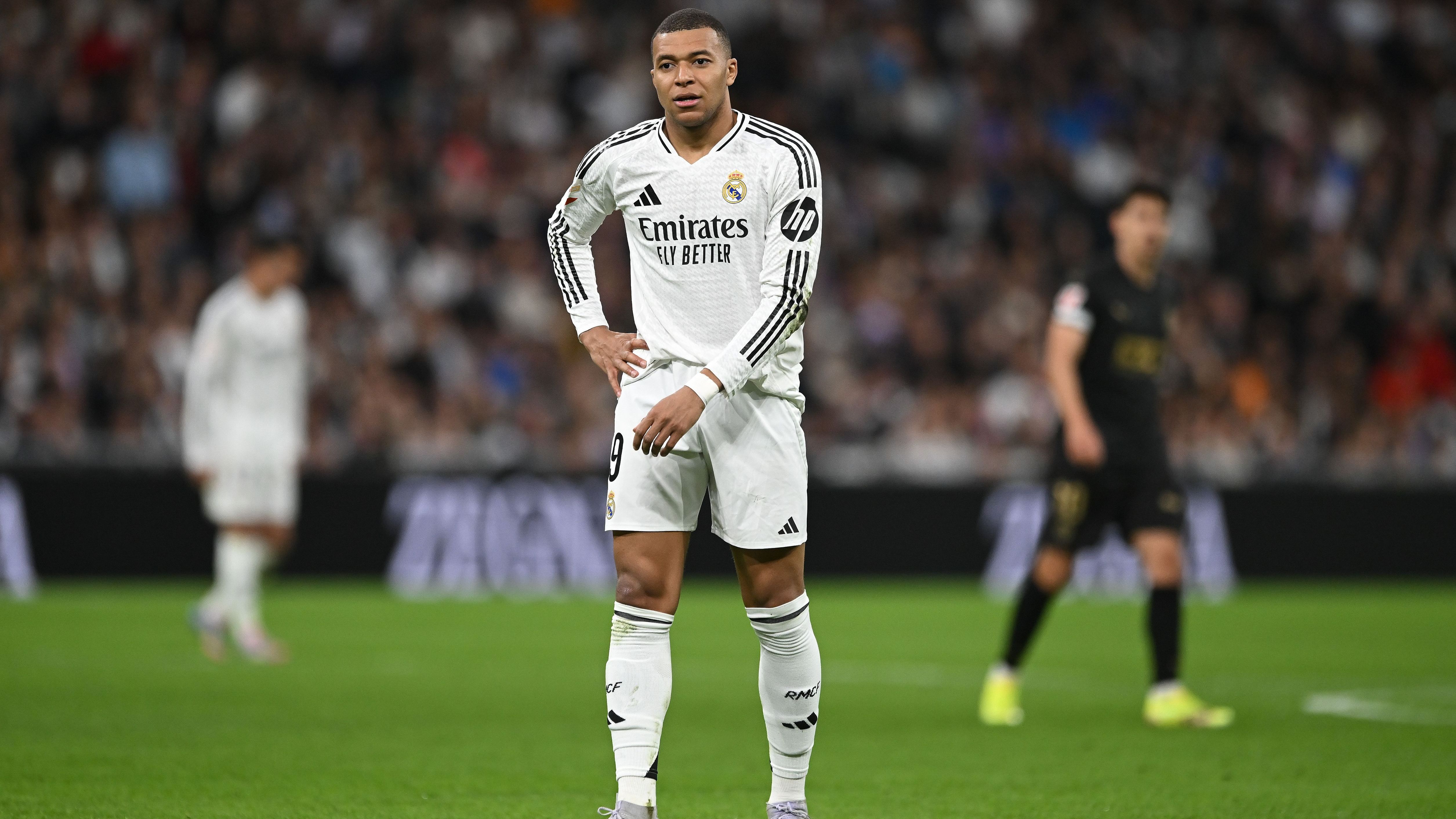 Real Madrid CF v Valencia CF - La Liga EA Sports