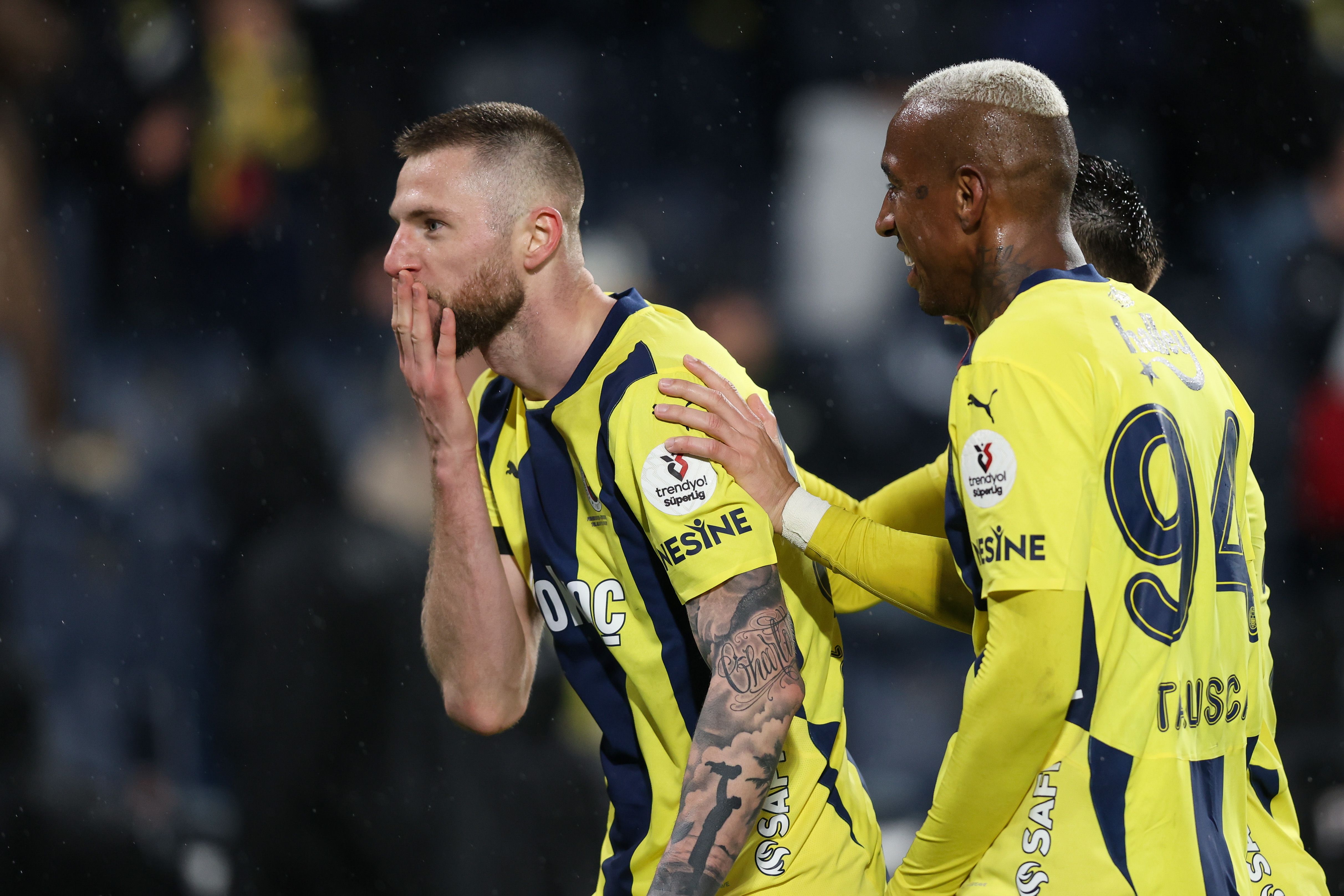Fenerbahce v Trabzonspor - Turkish Super League