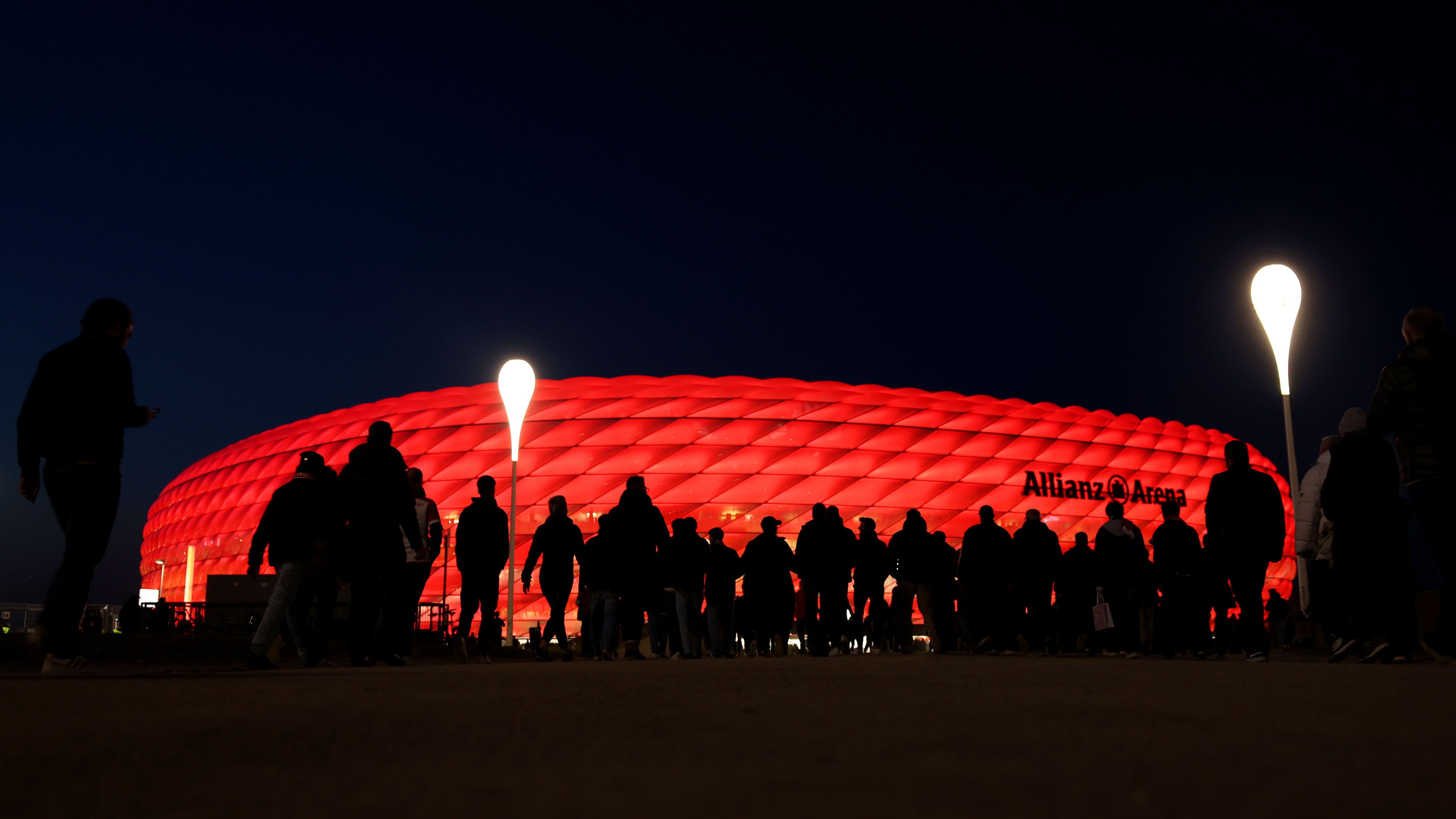 FC Bayern München v FC Internazionale Milano - UEFA Champions League 2024/25 Quarter Final First Leg