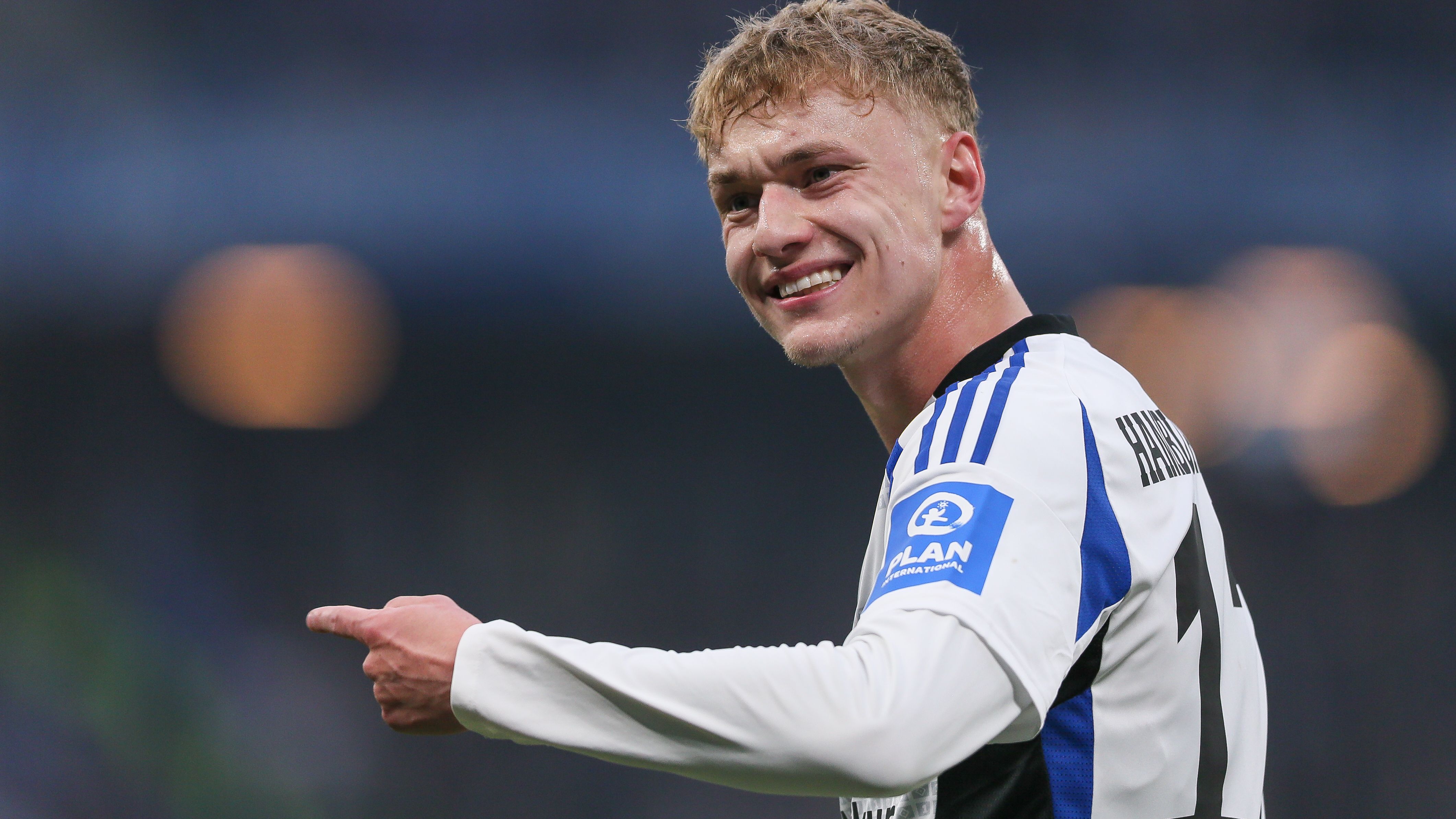 Hamburger SV v Eintracht Braunschweig - Second Bundesliga