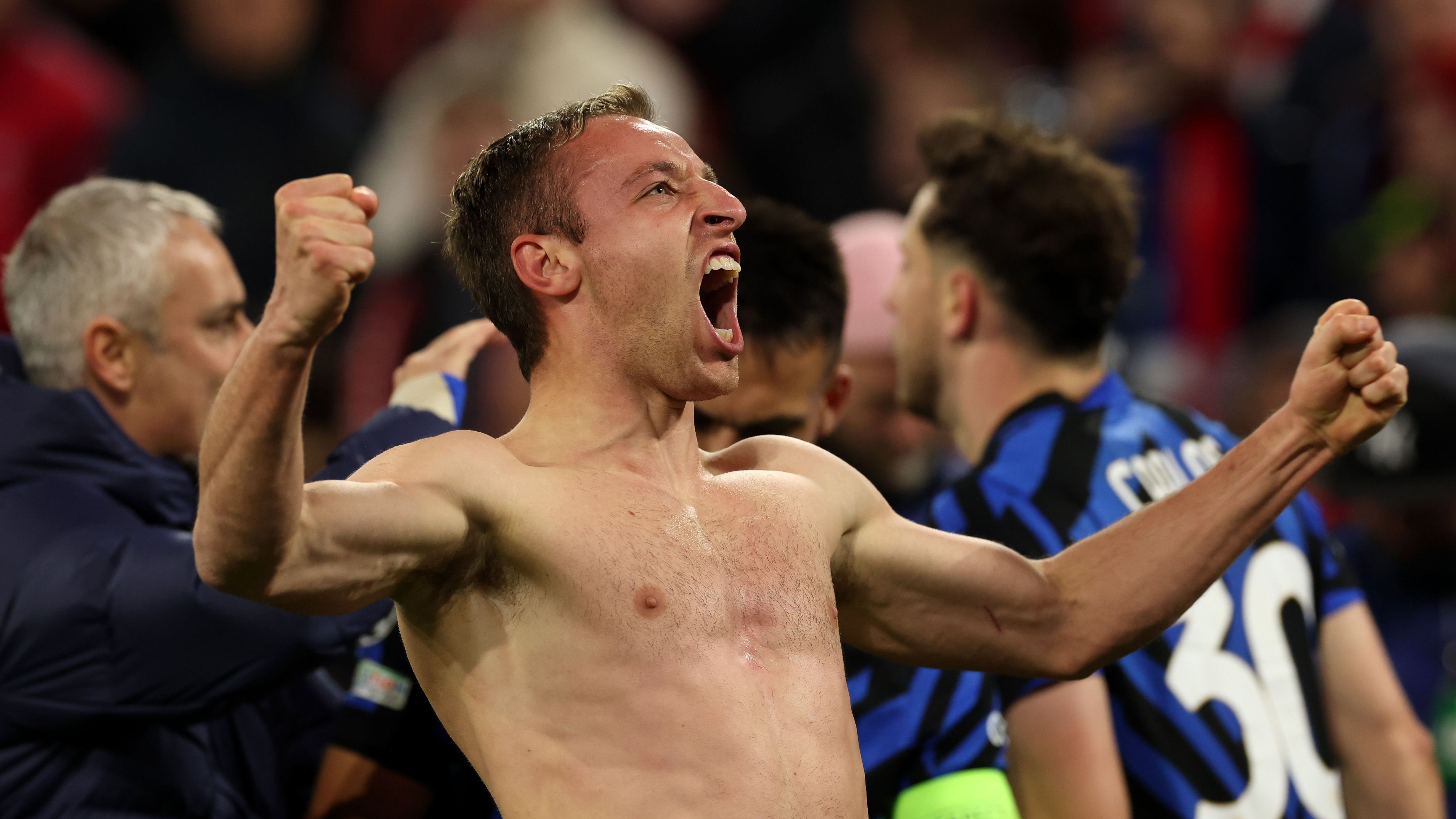 FC Bayern München v FC Internazionale Milano - UEFA Champions League 2024/25 Quarter Final First Leg