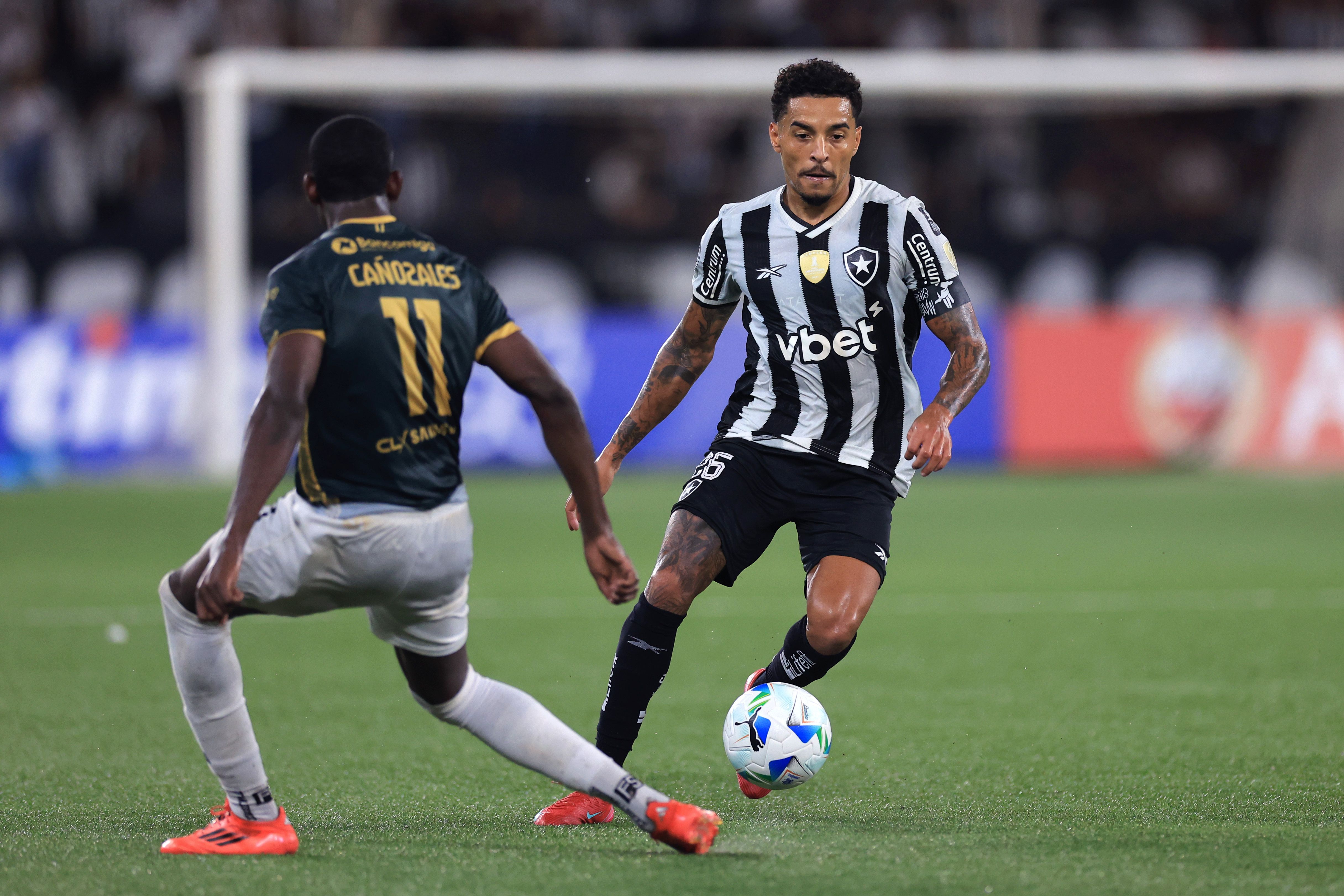 Botafogo v Carabobo - Copa CONMEBOL Libertadores 2025