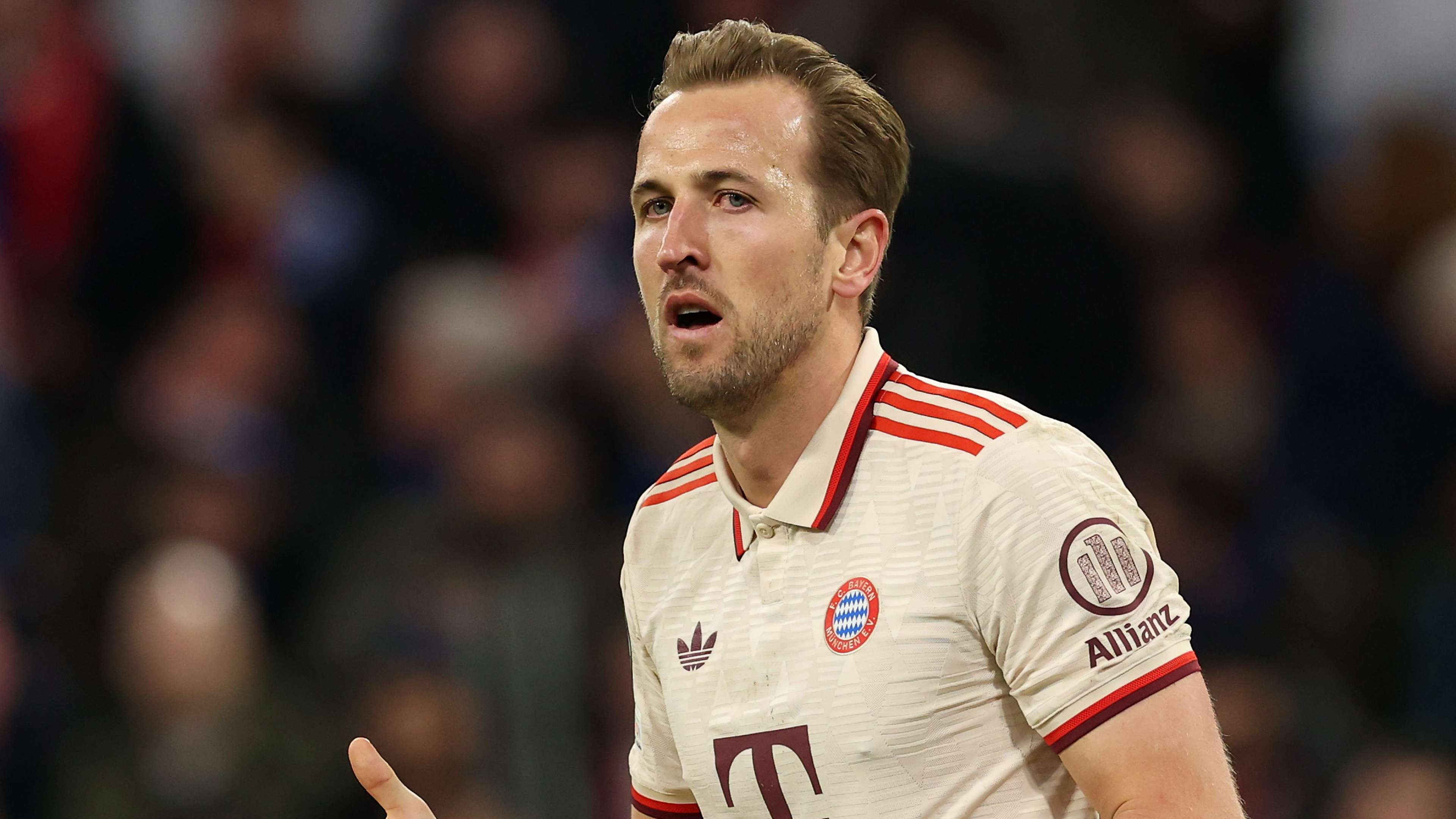 FC Bayern München v FC Internazionale Milano - UEFA Champions League 2024/25 Quarter Final First Leg