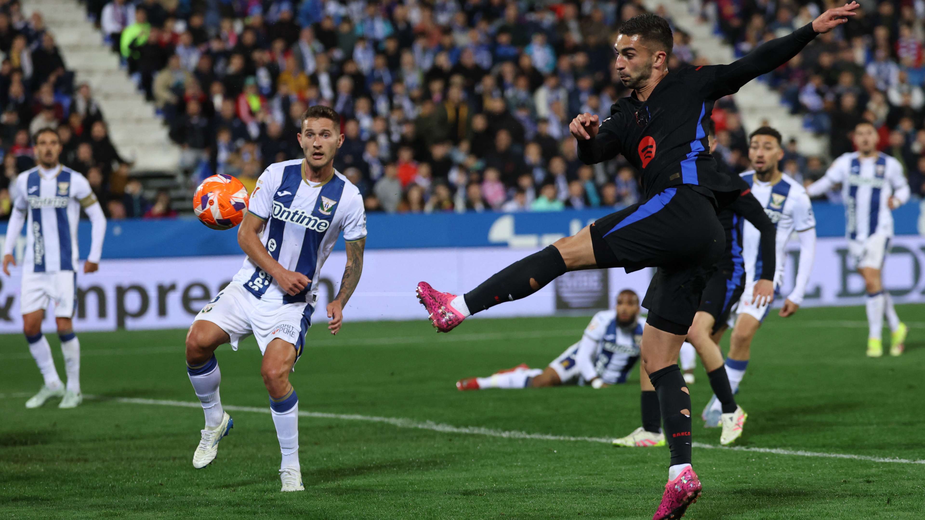 FBL-ESP-LIGA-LEGANES-BARCELONA