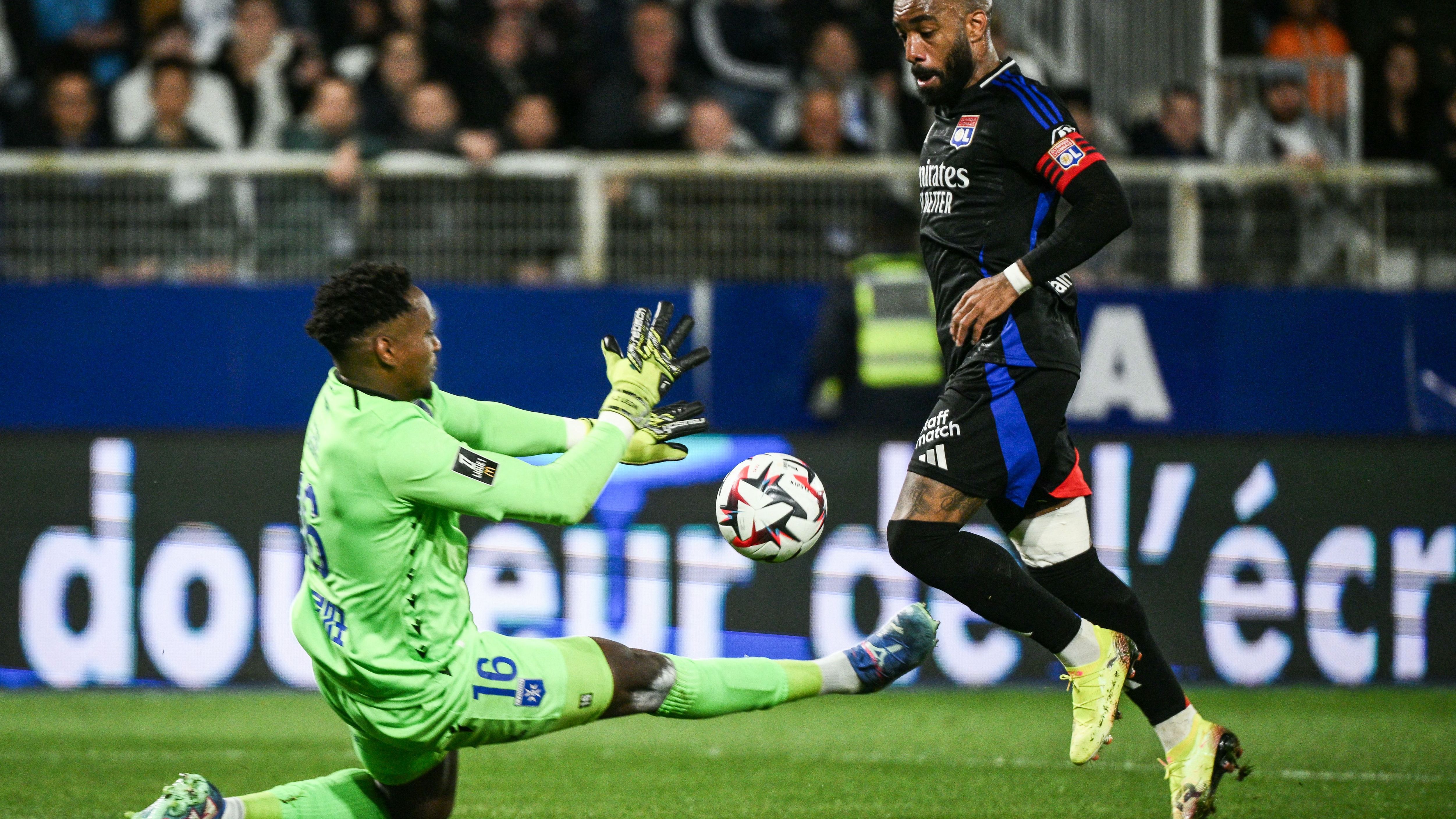 FBL-FRA-LIGUE1-AUXERRE-LYON