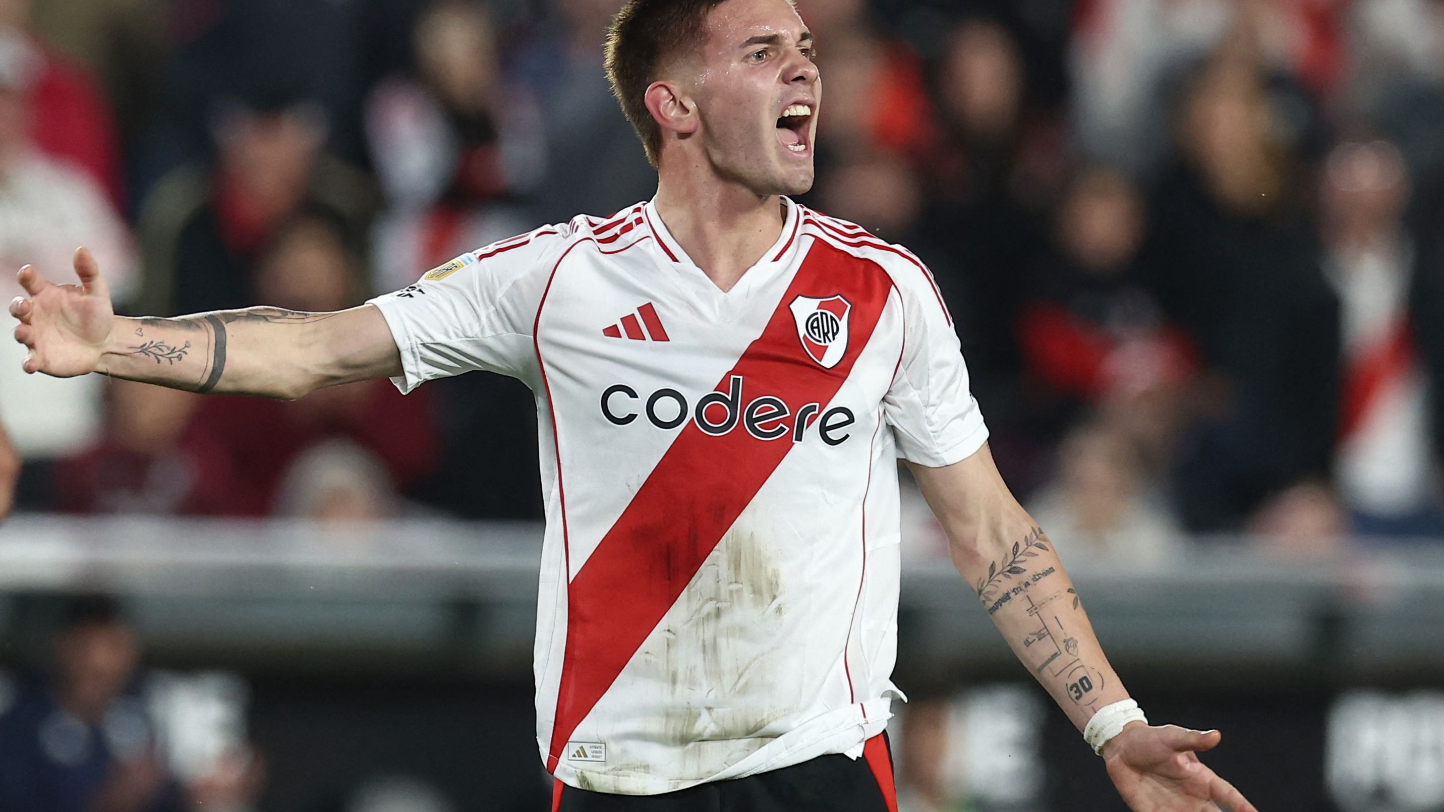 FBL-ARG-RIVER-TALLERES