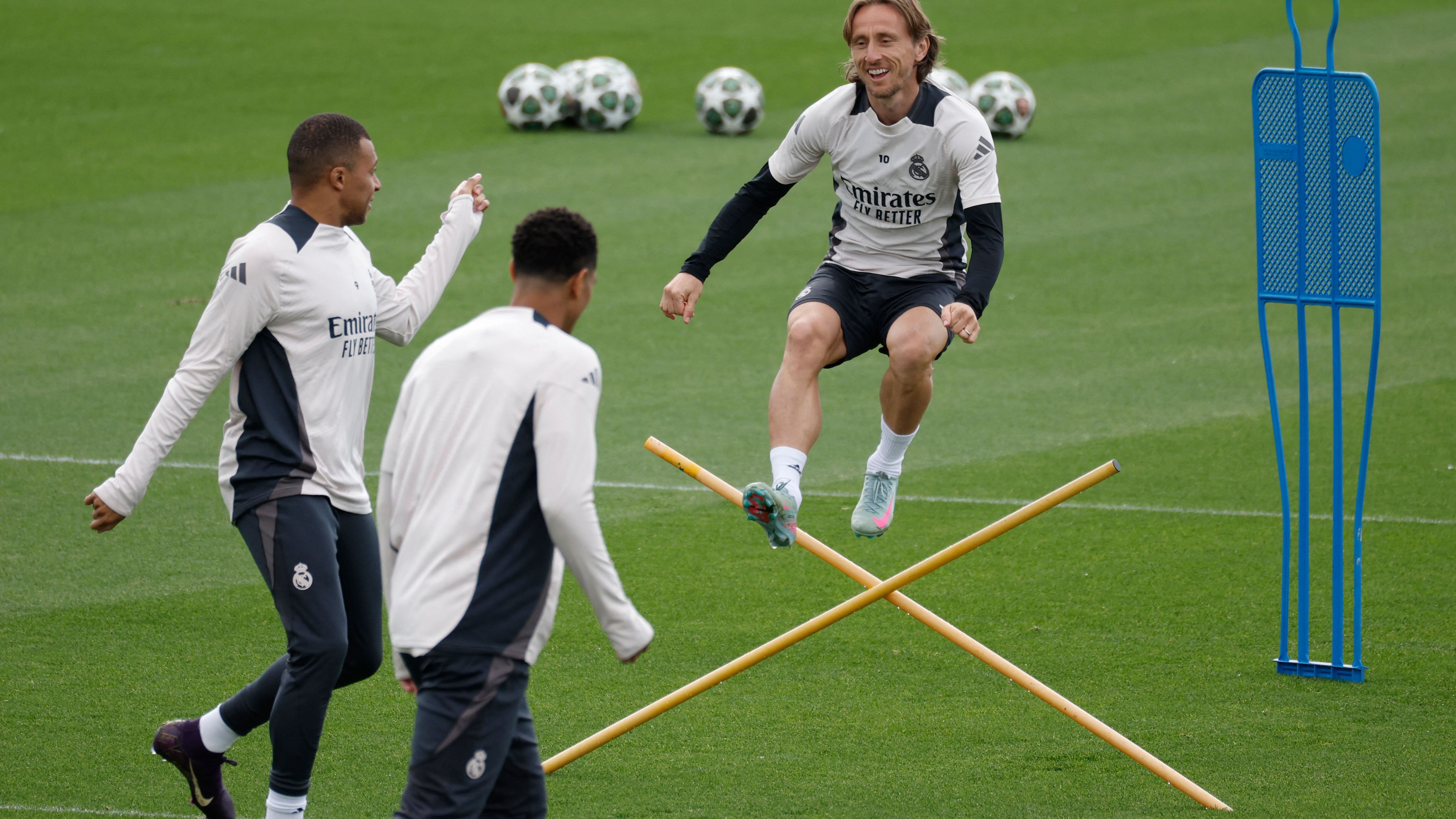 FBL-EUR-C1-REAL MADRID-TRAINING