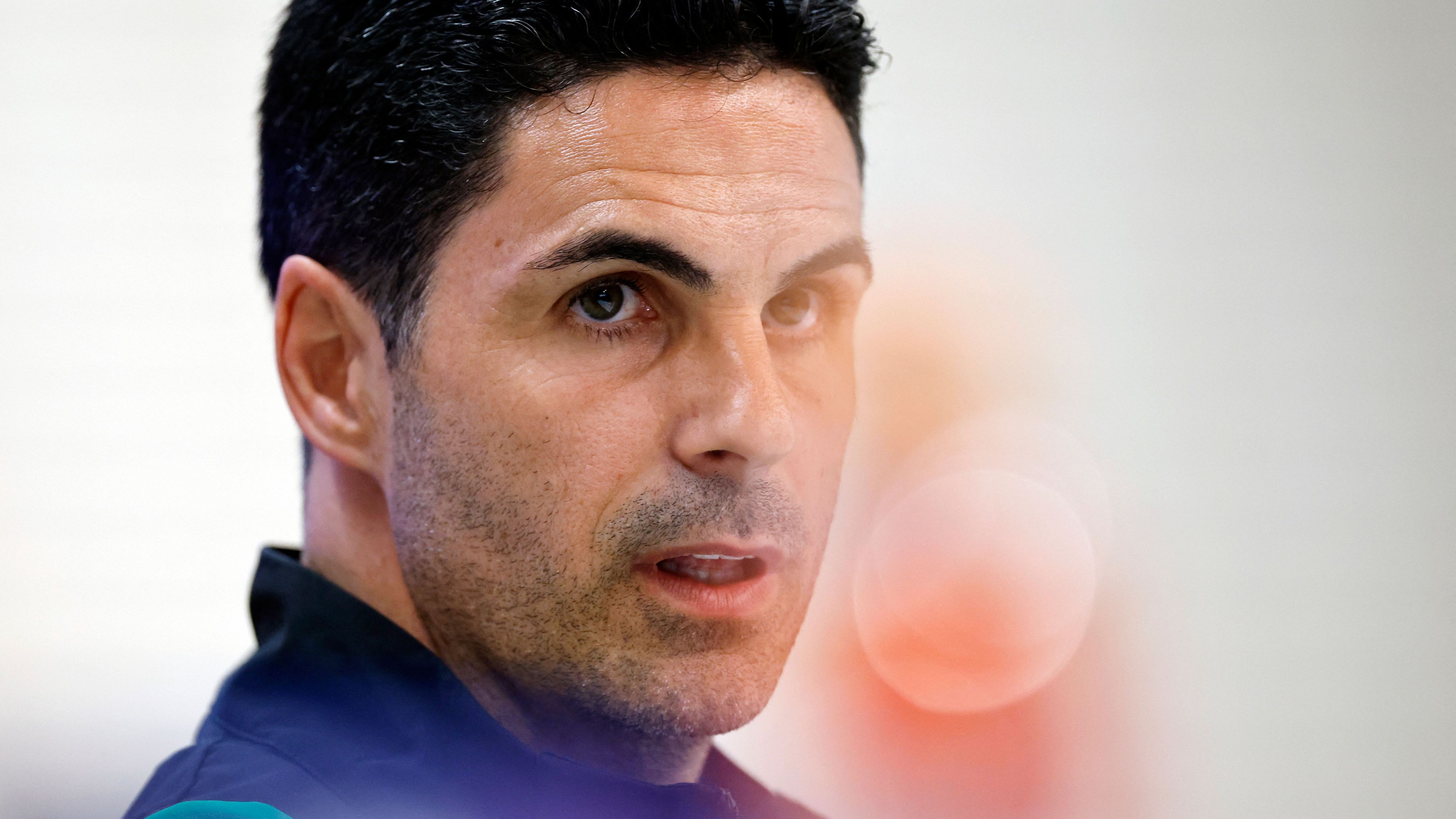 FBL-EUR-C1-ARSENAL-PRESSER