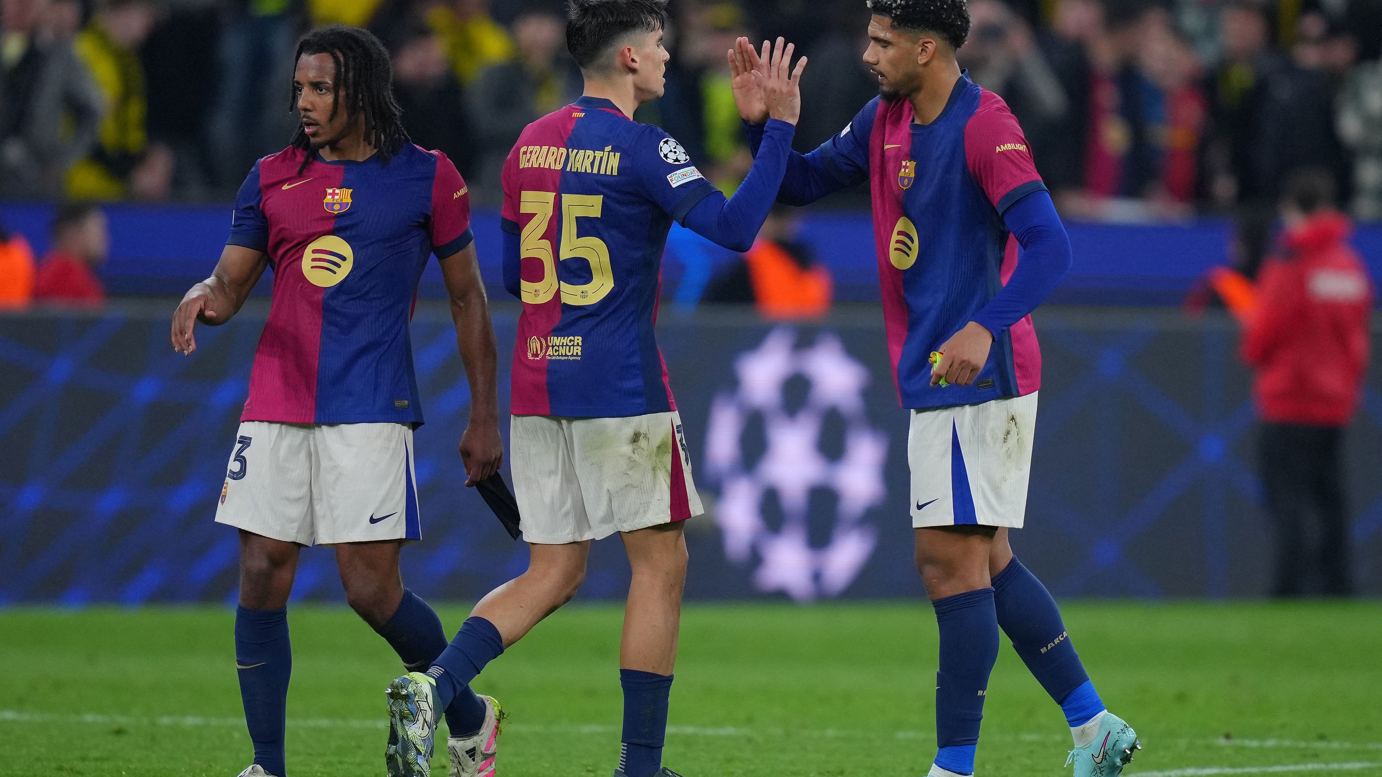 TOPSHOT-FBL-EUR-C1-DORTMUND-BARCELONA