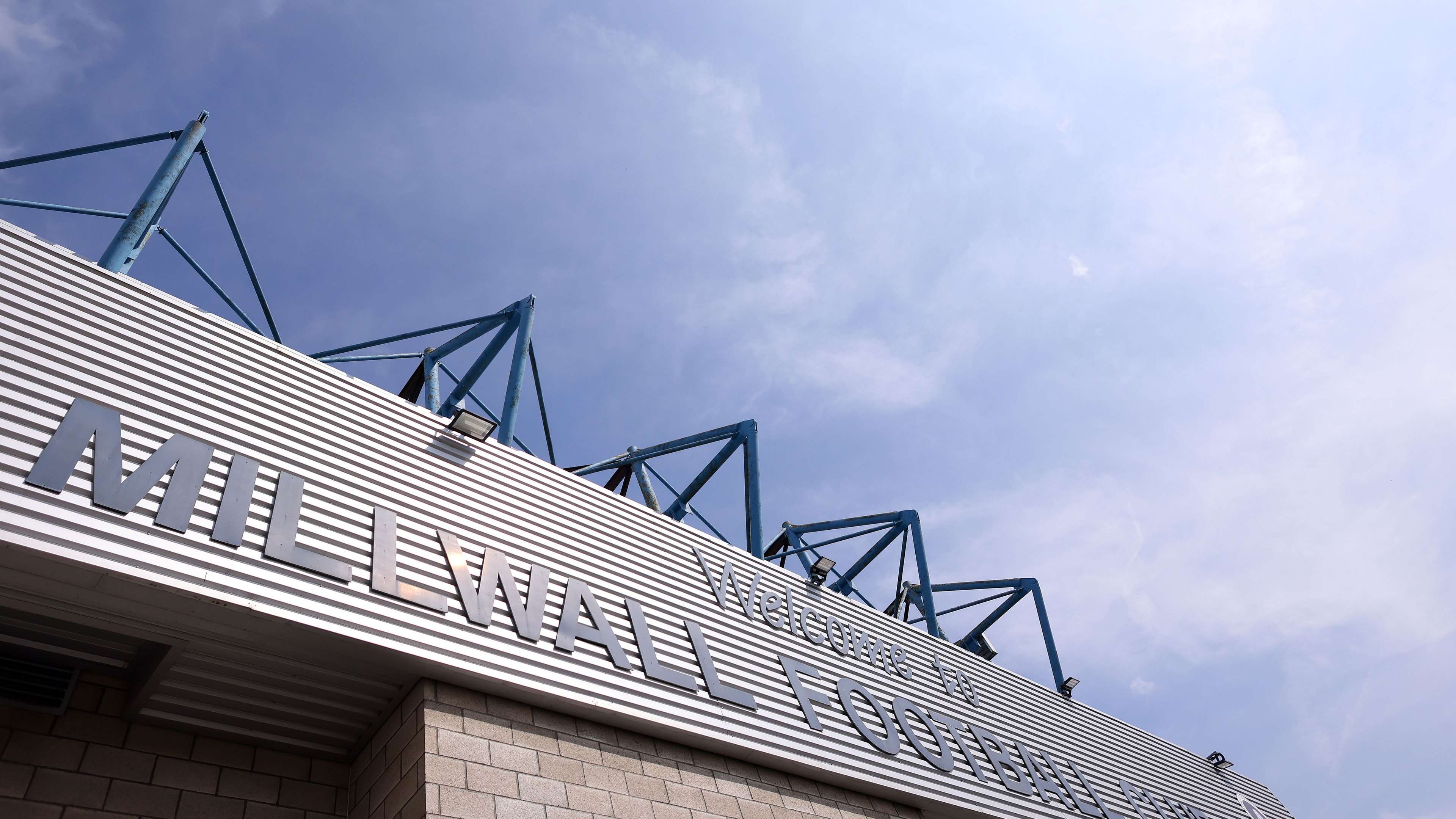 Millwall FC v Middlesbrough FC - Sky Bet Championship