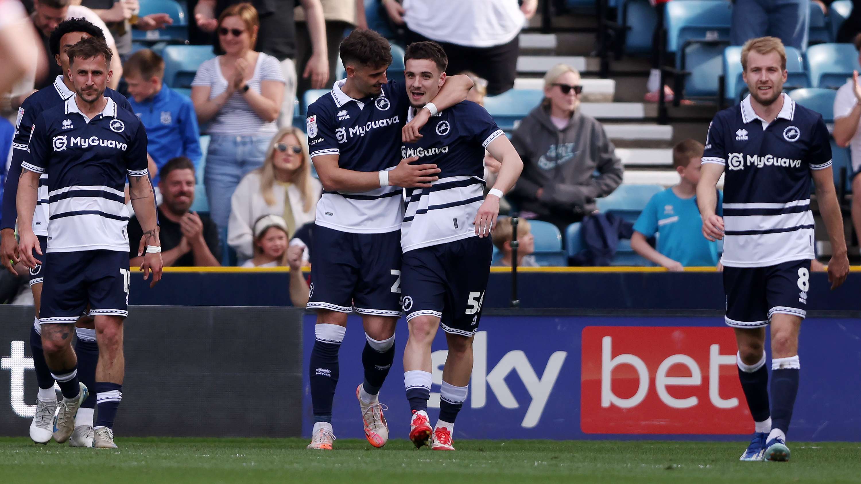 Millwall FC v Middlesbrough FC - Sky Bet Championship