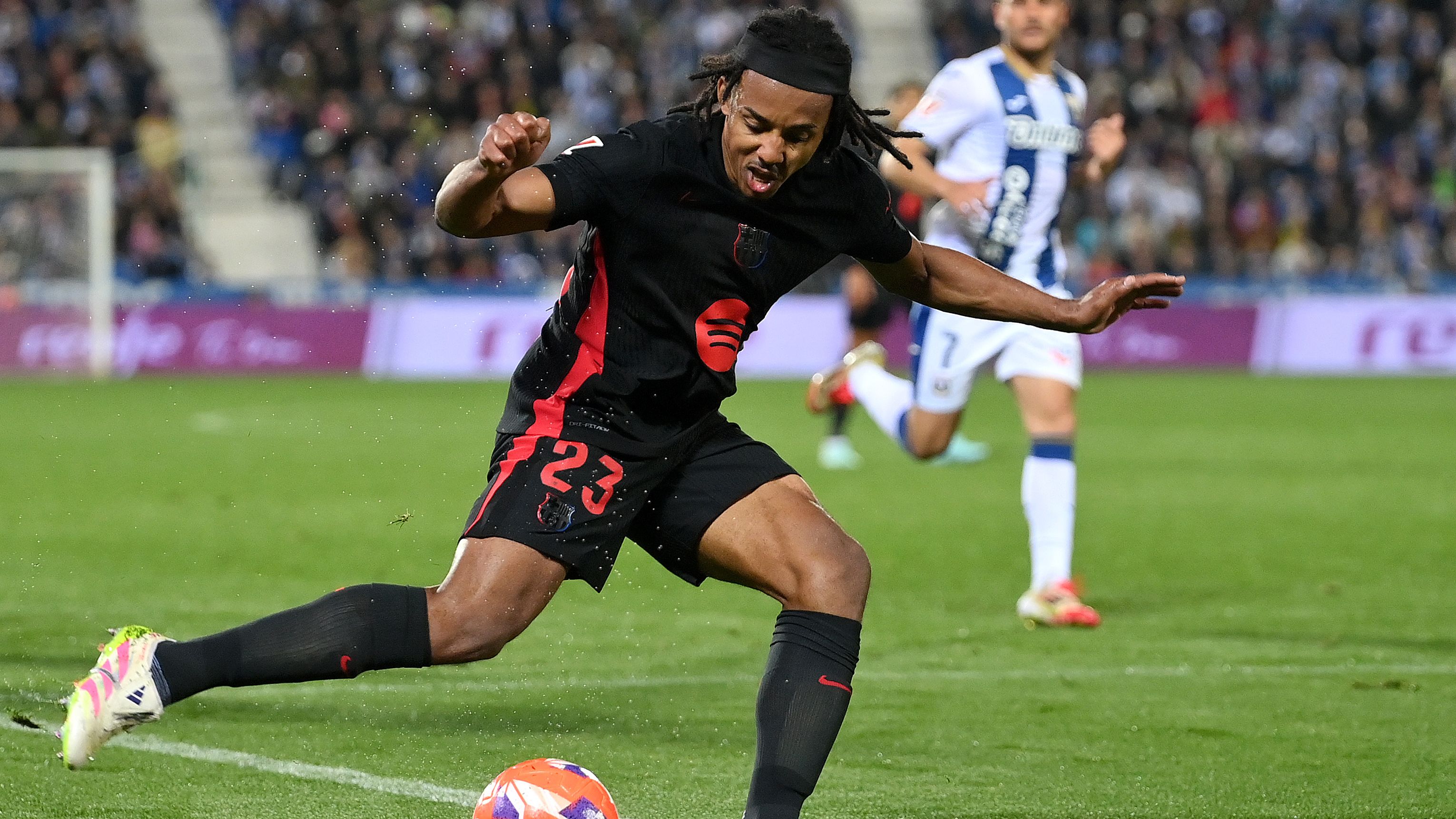 CD Leganes v FC Barcelona - La Liga EA Sports