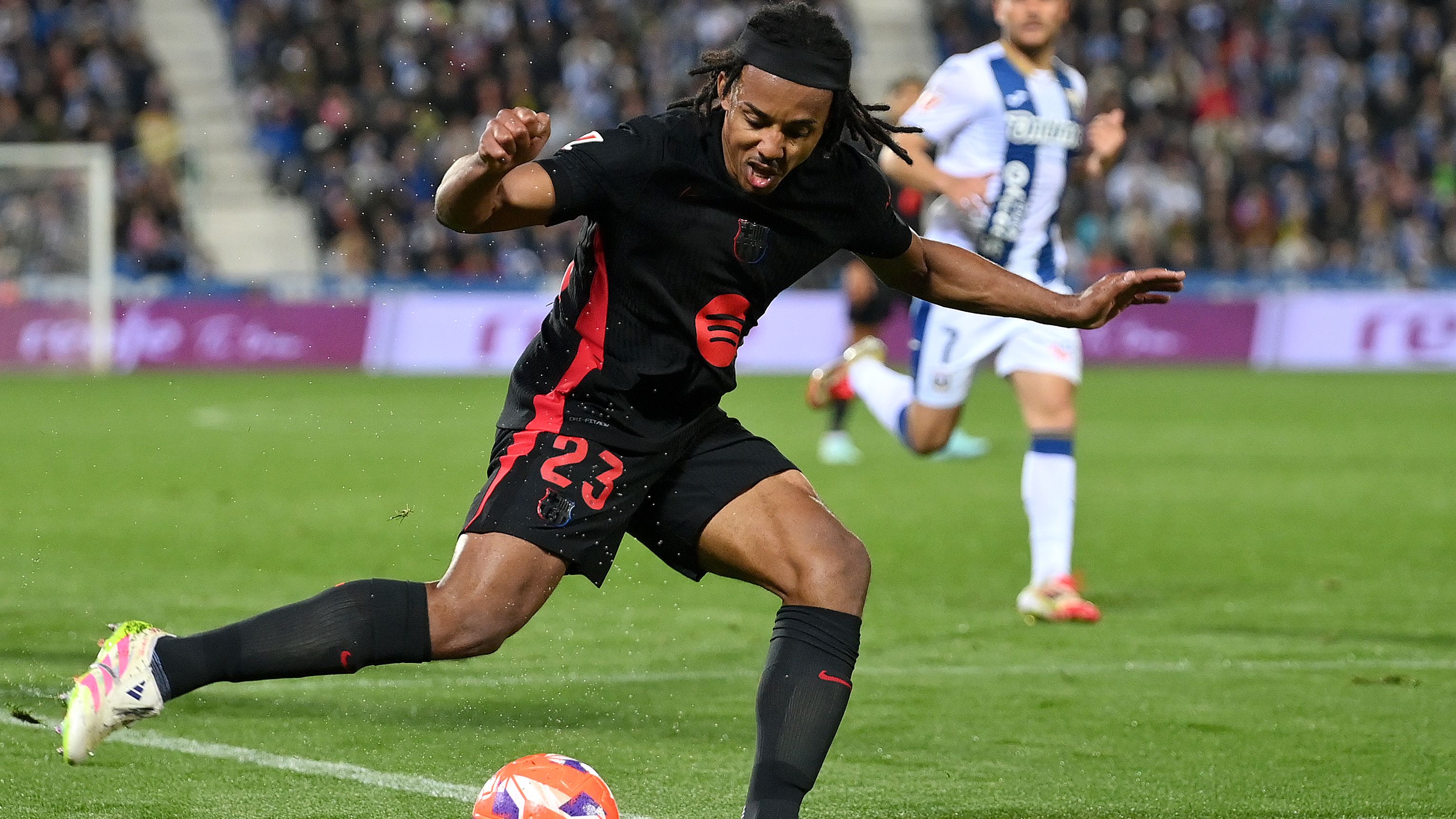 CD Leganes v FC Barcelona - La Liga EA Sports