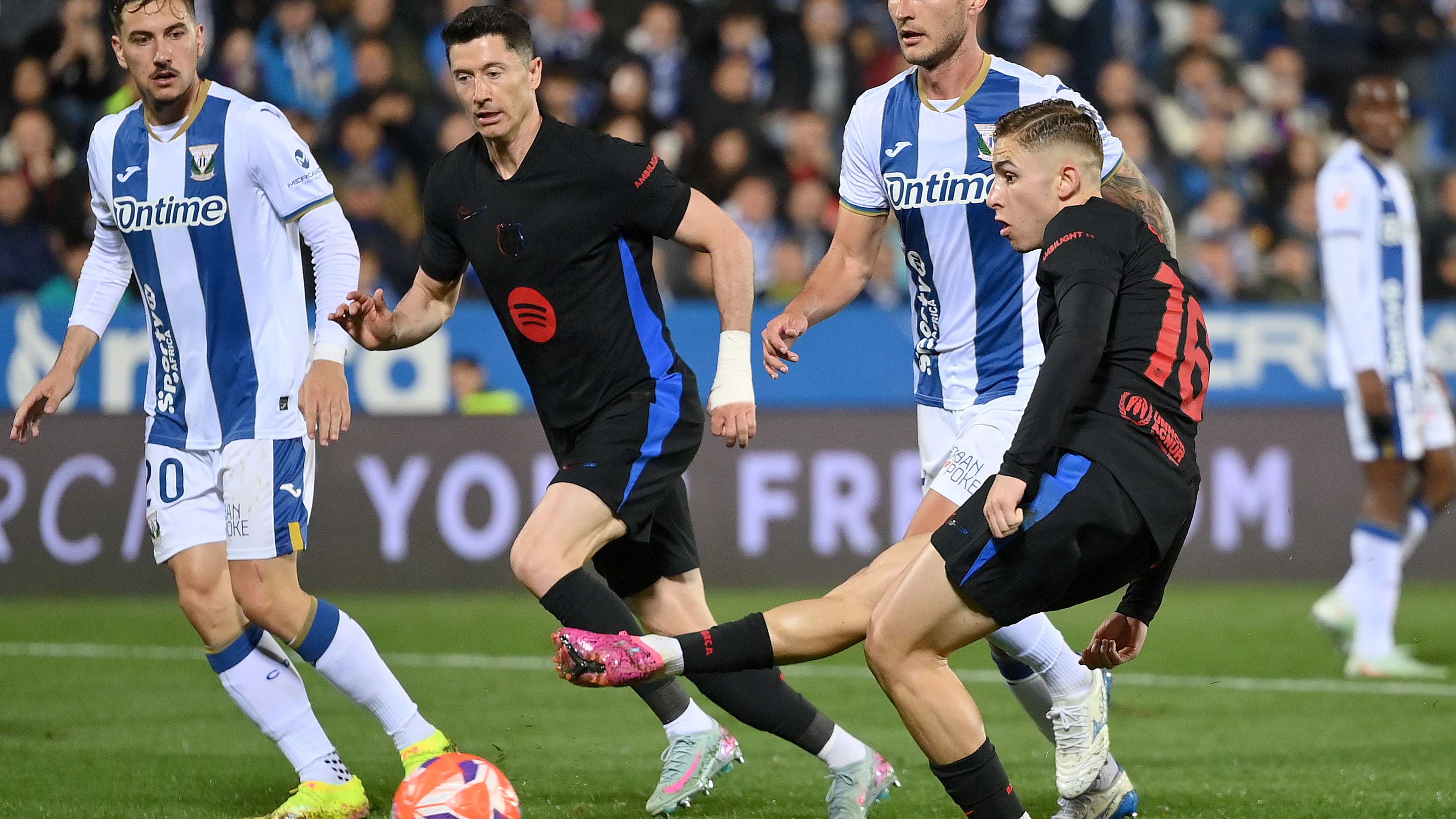 CD Leganes v FC Barcelona - La Liga EA Sports