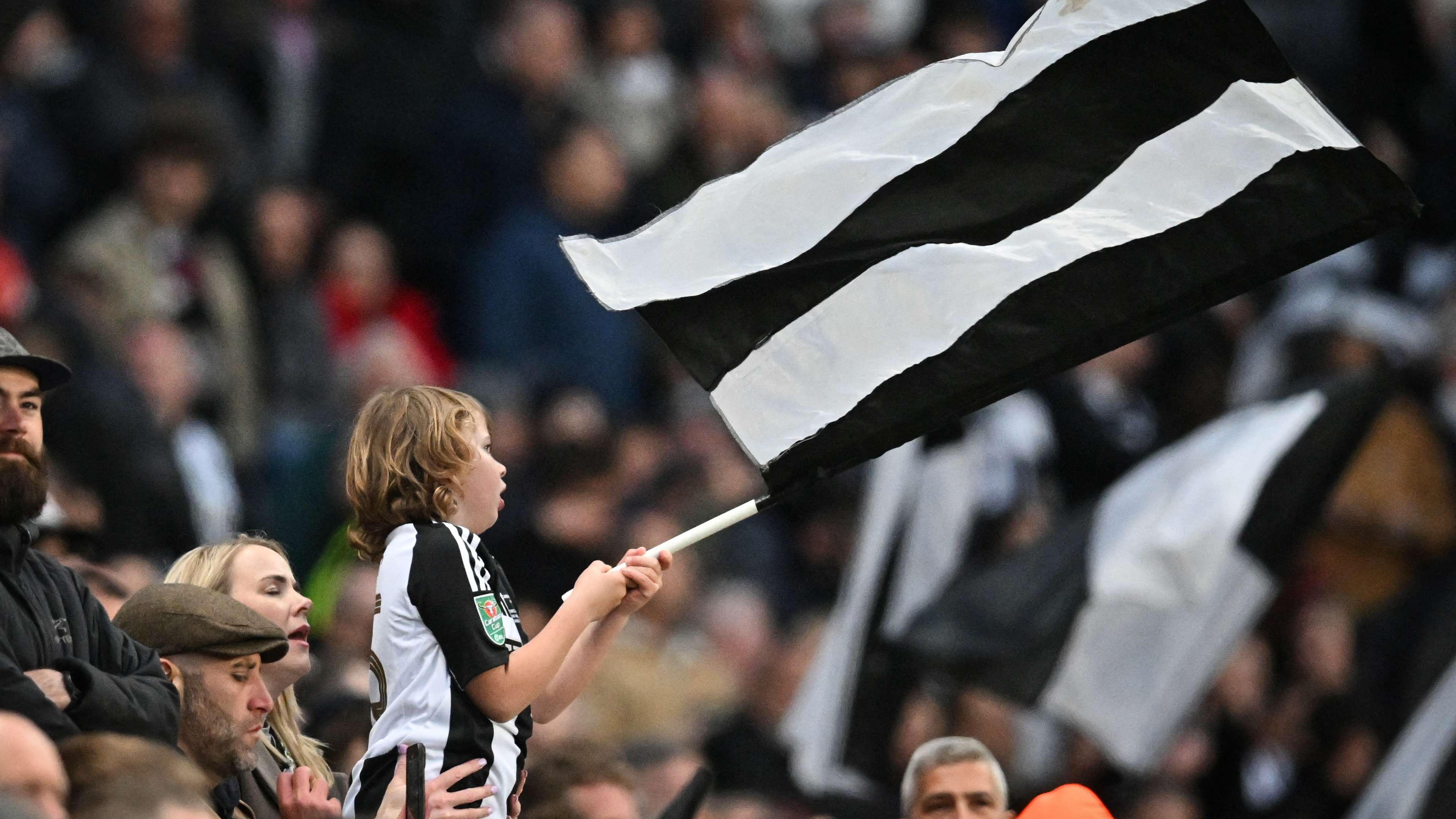 FBL-ENG-PR-NEWCASTLE-CRYSTAL PALACE