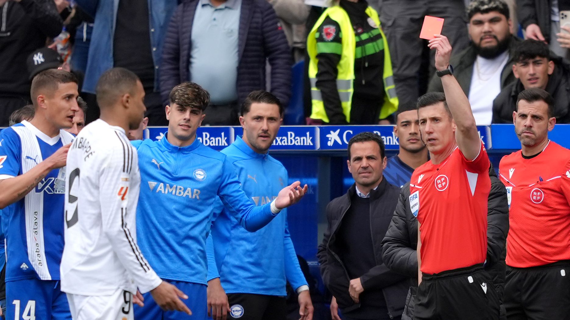 Deportivo Alaves v Real Madrid CF - La Liga EA Sports