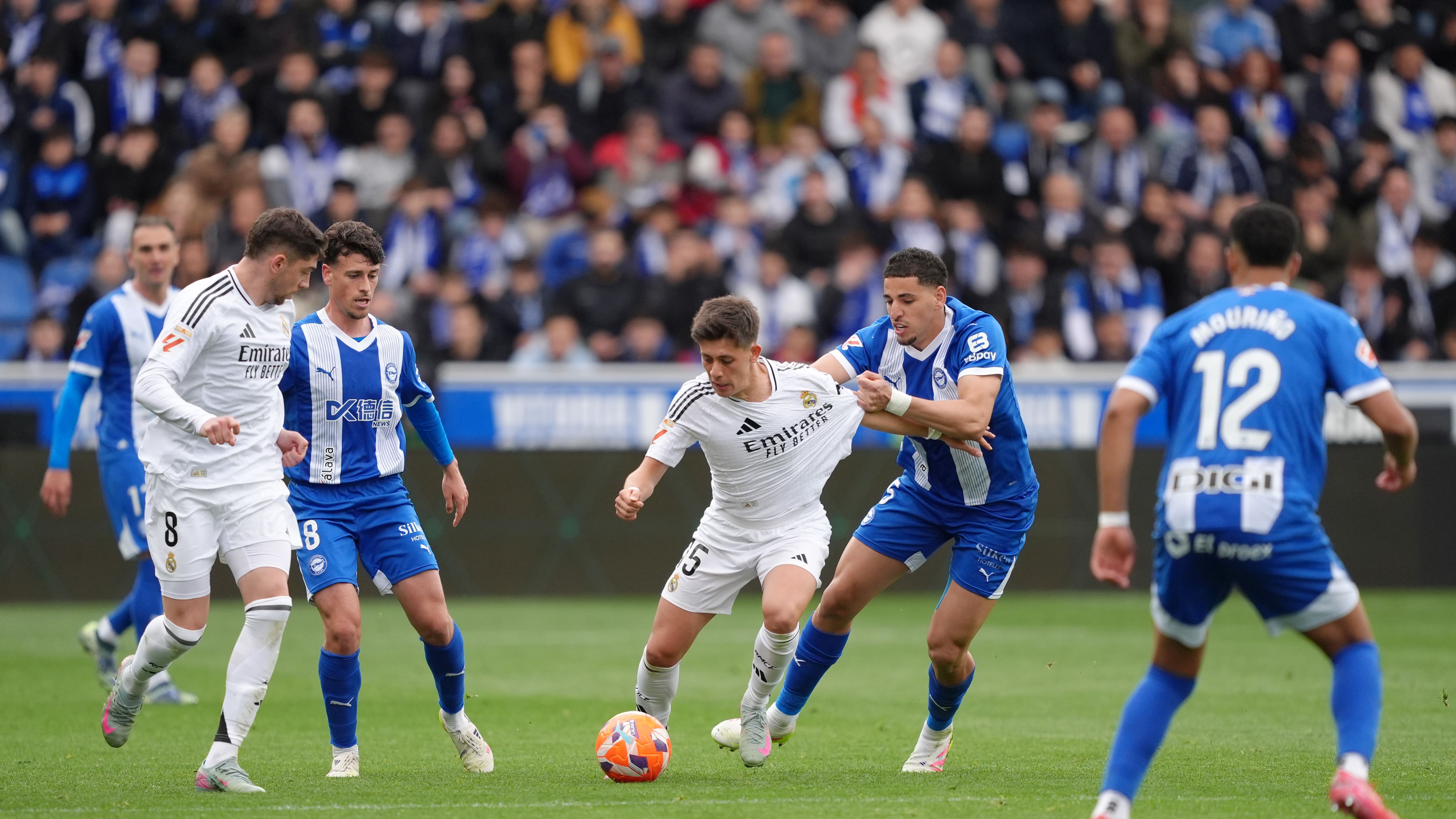Deportivo Alaves v Real Madrid CF - La Liga EA Sports