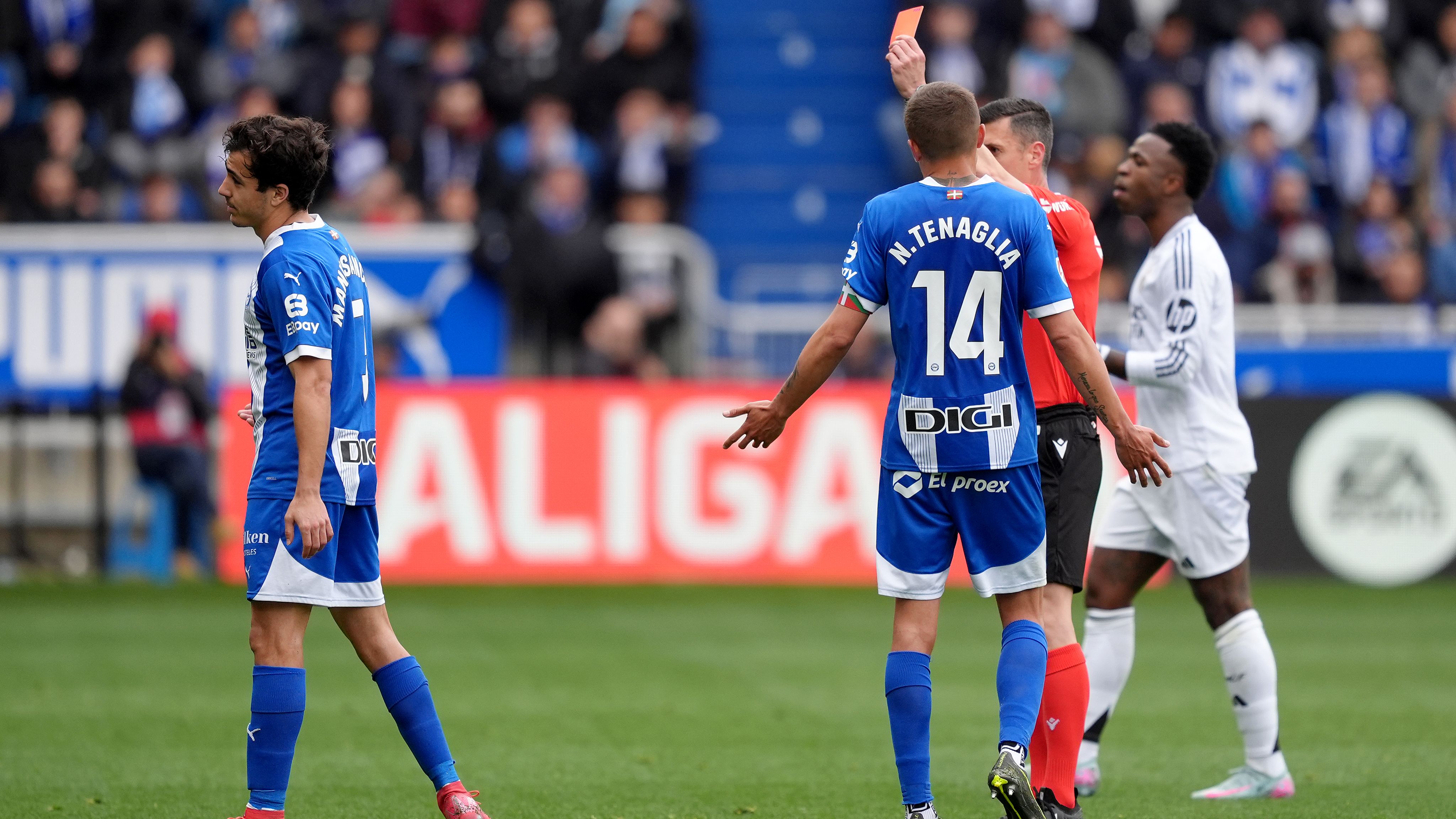 Deportivo Alaves v Real Madrid CF - La Liga EA Sports