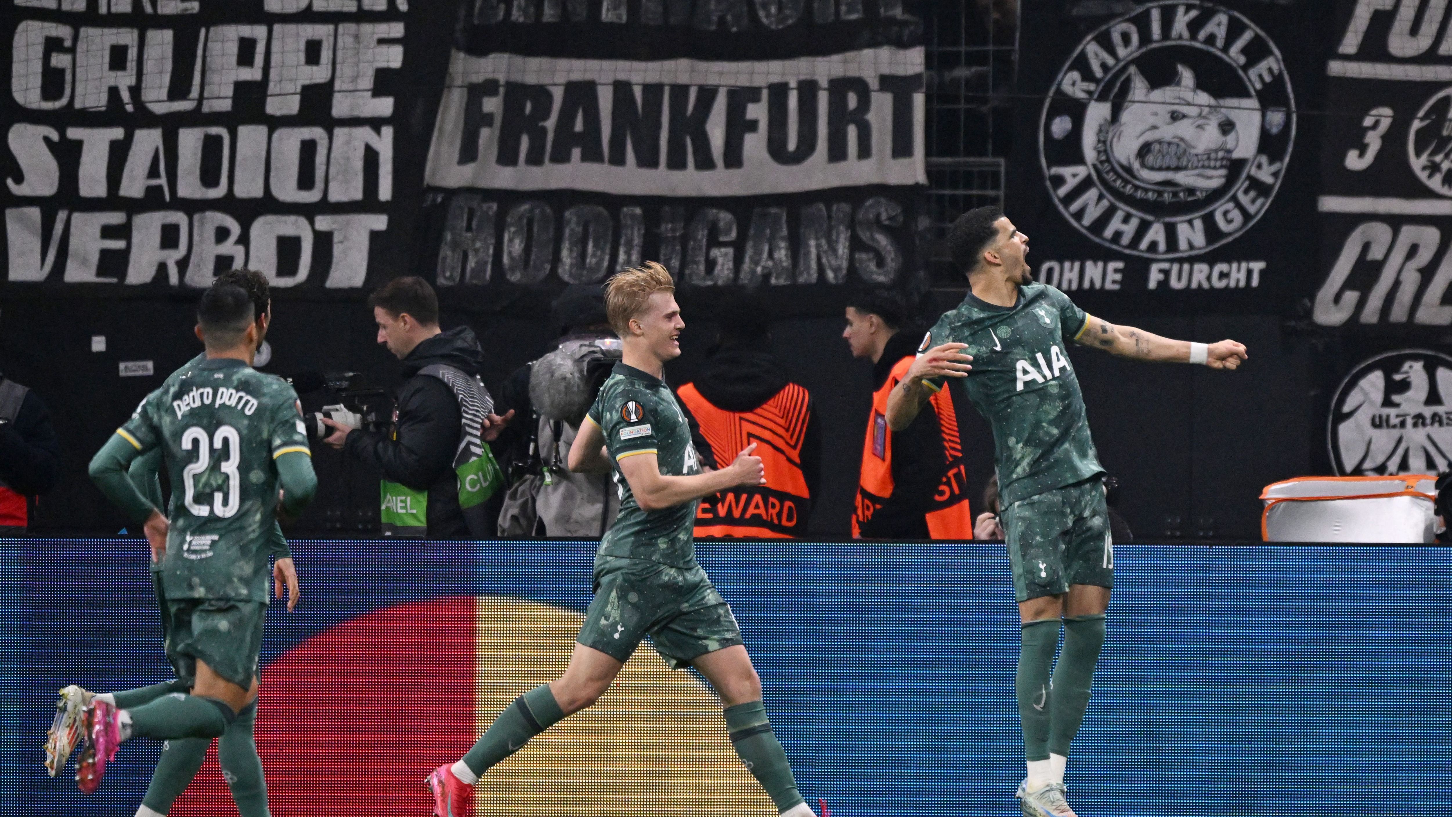 TOPSHOT-FBL-EUR-C3-FRANKFURT-TOTTENHAM