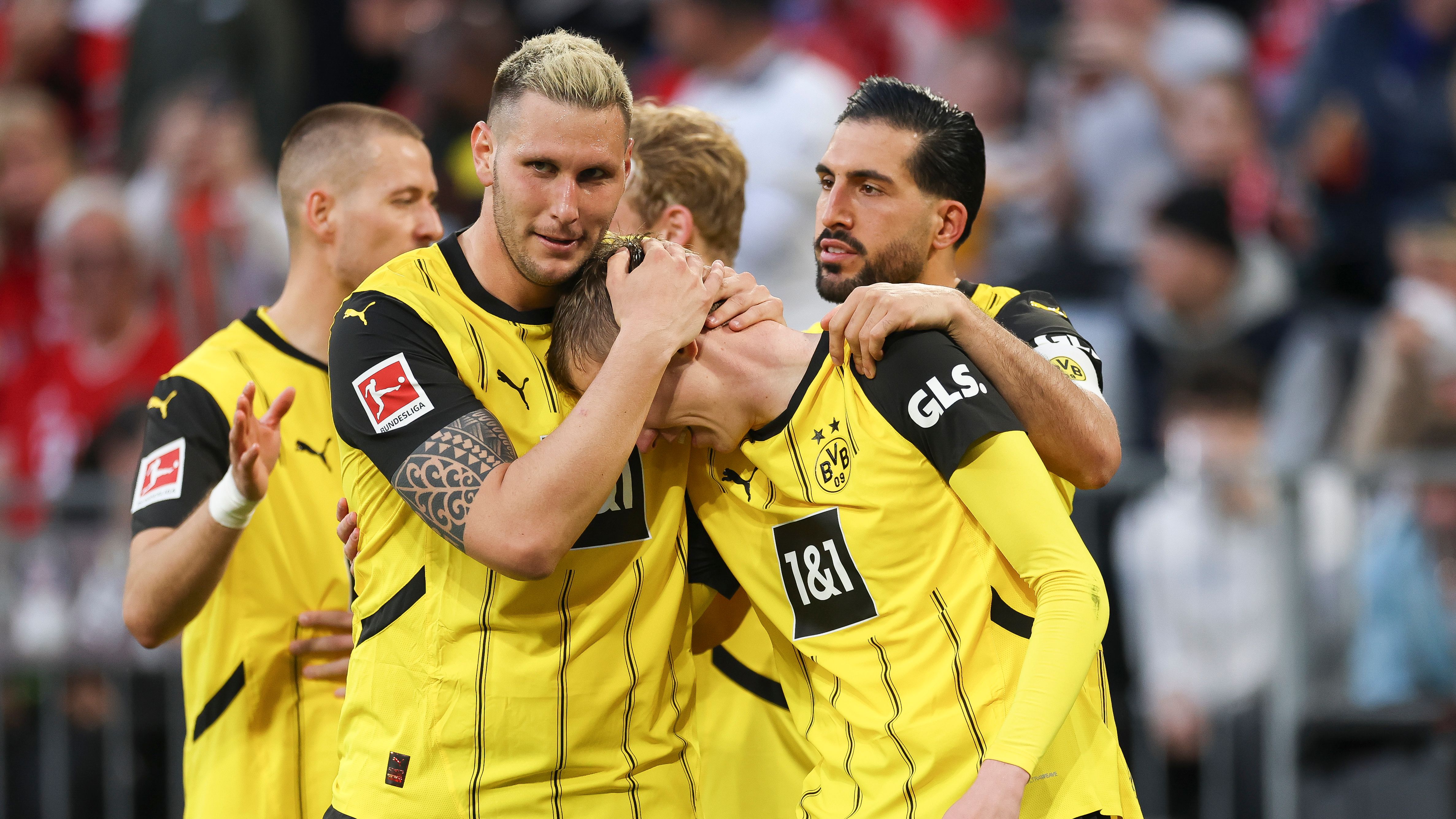 FC Bayern München v Borussia Dortmund - Bundesliga