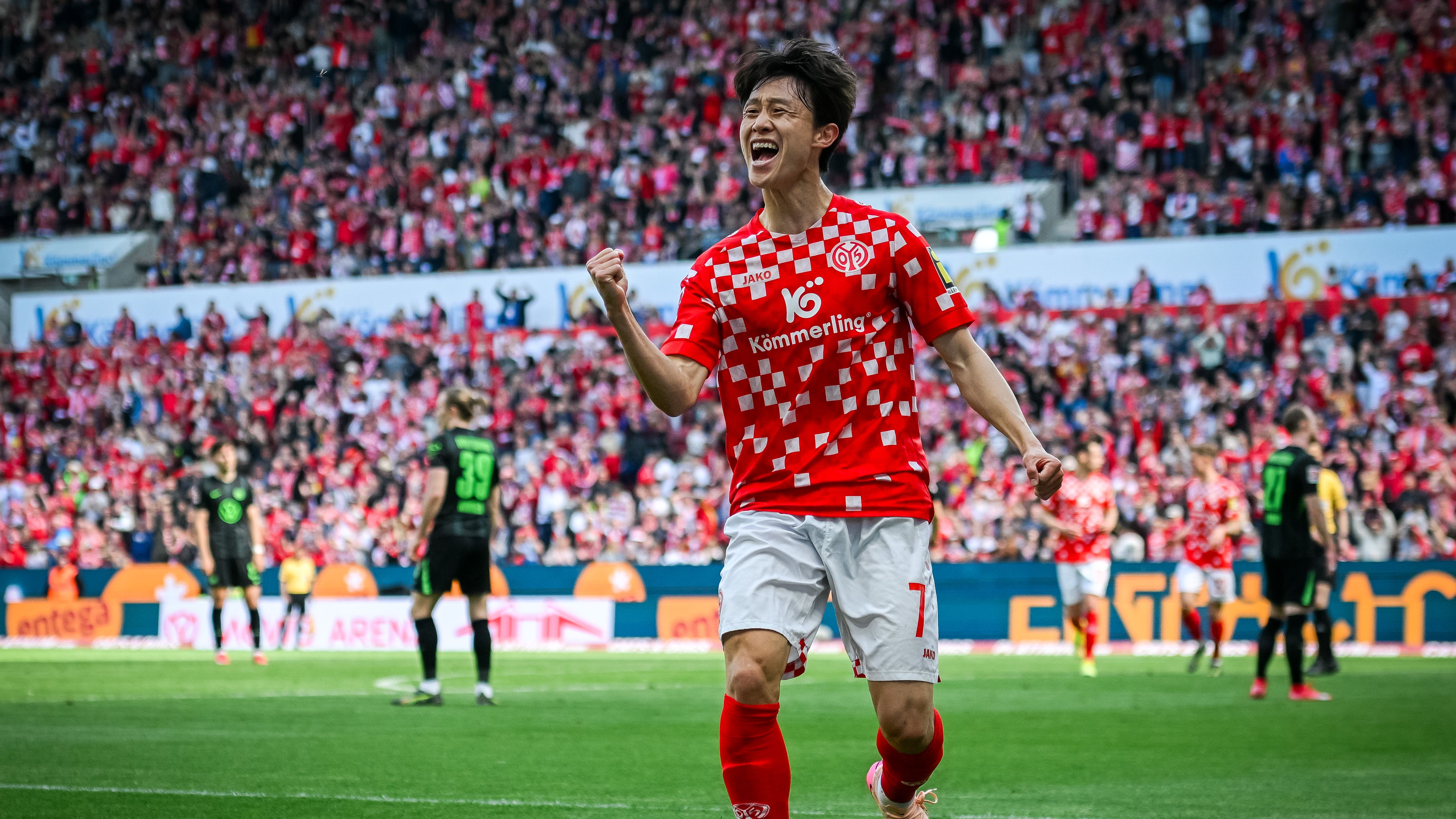 1. FSV Mainz 05 v VfL Wolfsburg - Bundesliga