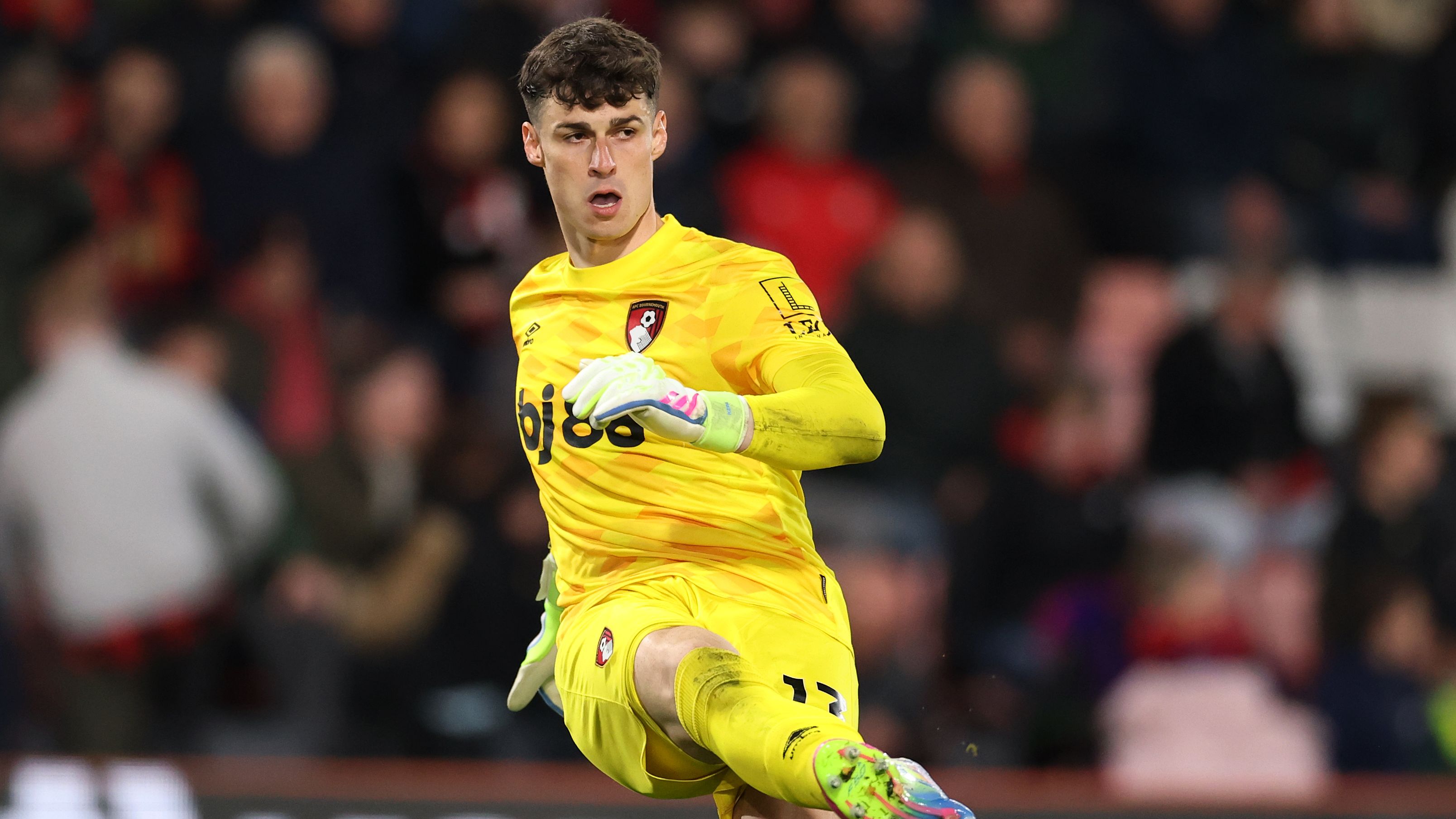 Chelsea urged to make shock U-turn on 'unbelievable' Kepa Arrizabalaga as questions remain over goalkeeper position after failed Mike Maignan transfer | Goal.com UK