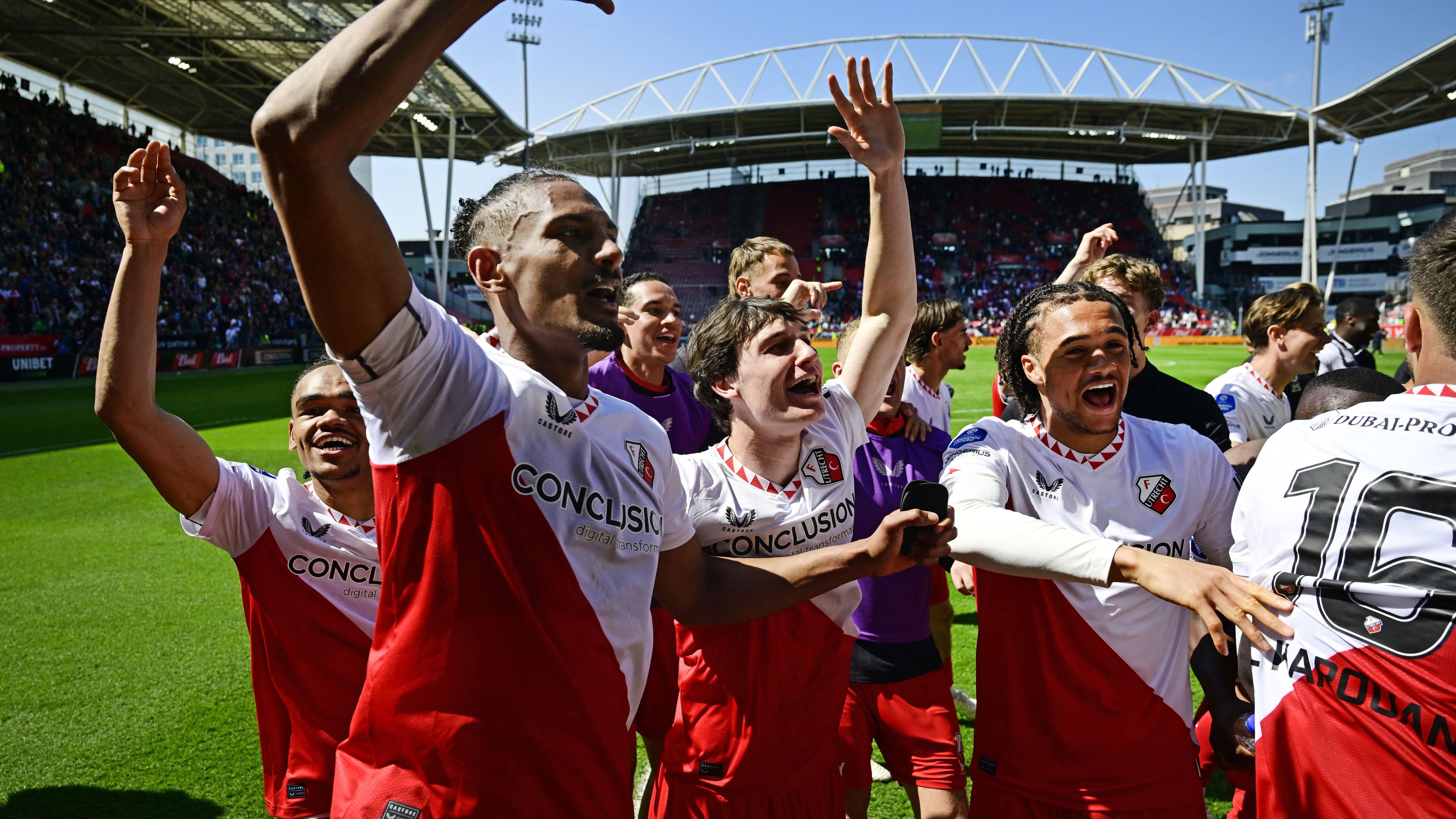 FBL-NED-EREDIVISIE-UTRECHT-AJAX