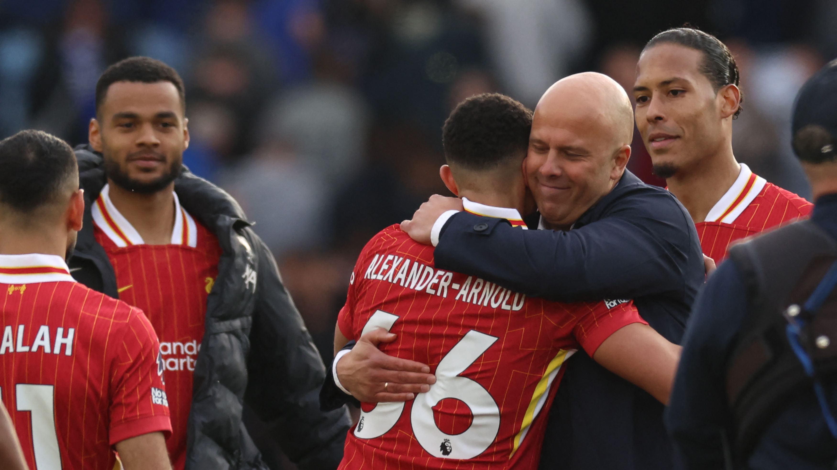 TOPSHOT-FBL-ENG-PR-LEICESTER-LIVERPOOL