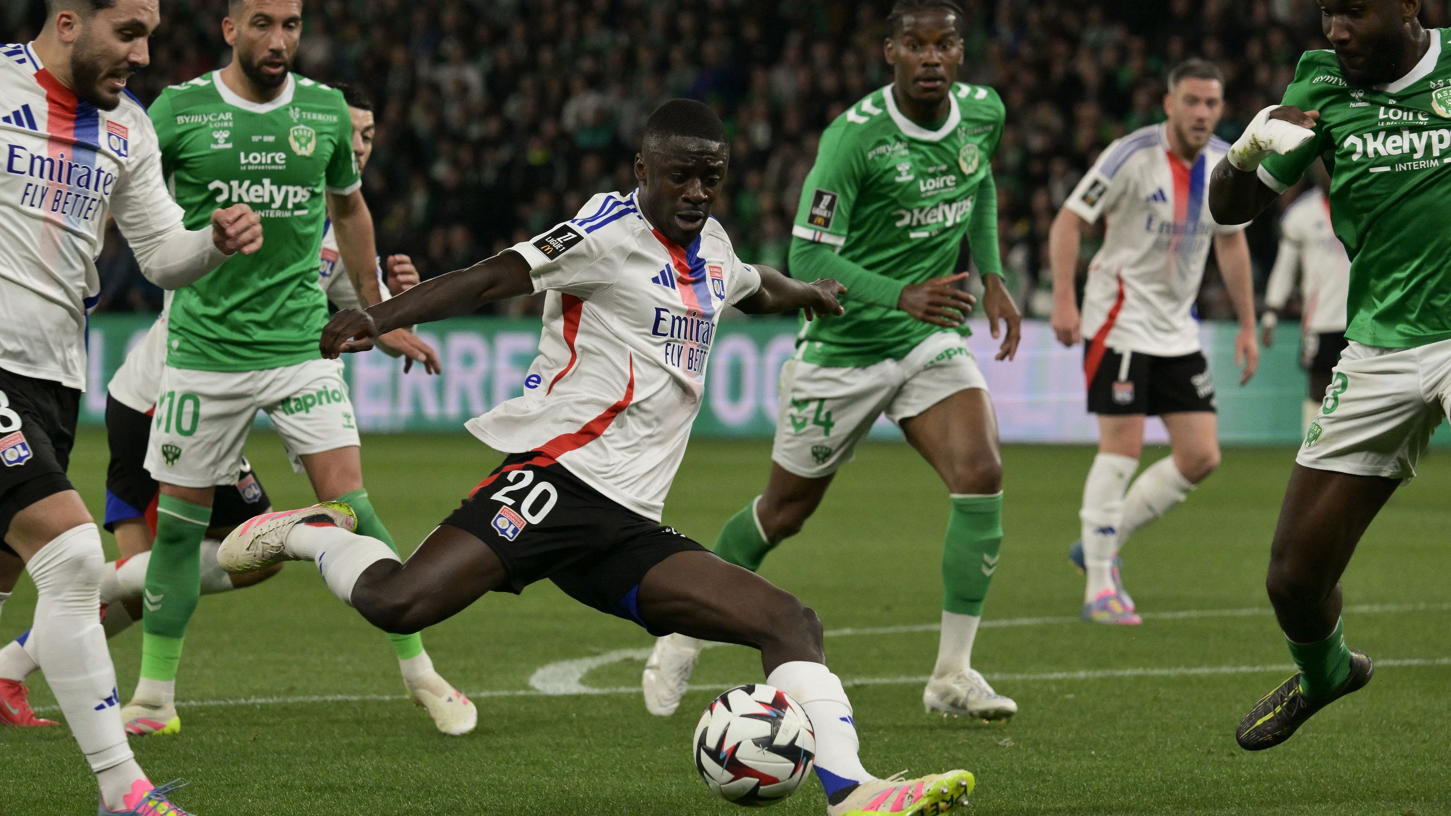 FBL-FRA-LIGUE1-SAINT-ETIENNE-LYON