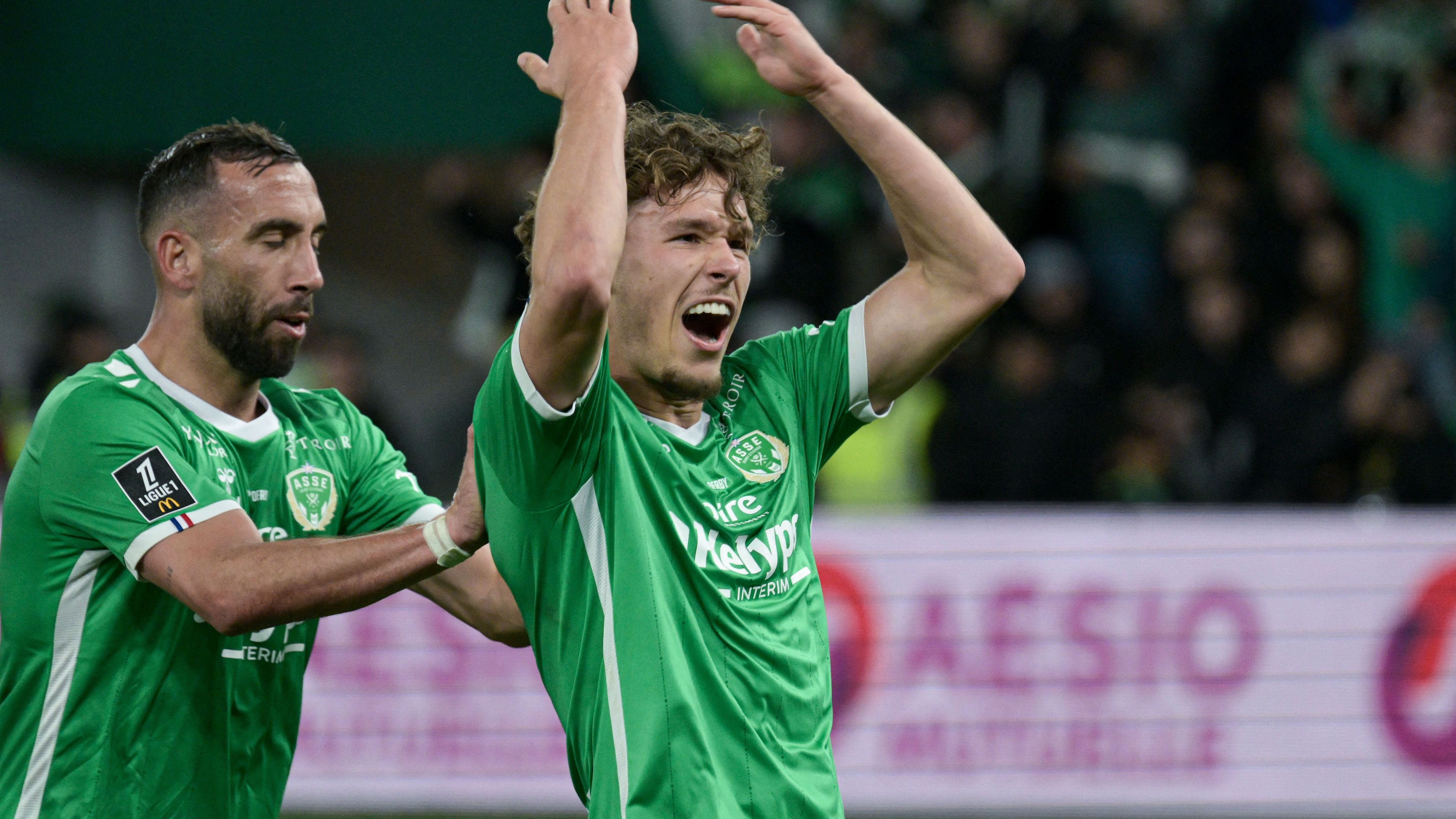 FBL-FRA-LIGUE1-SAINT-ETIENNE-LYON